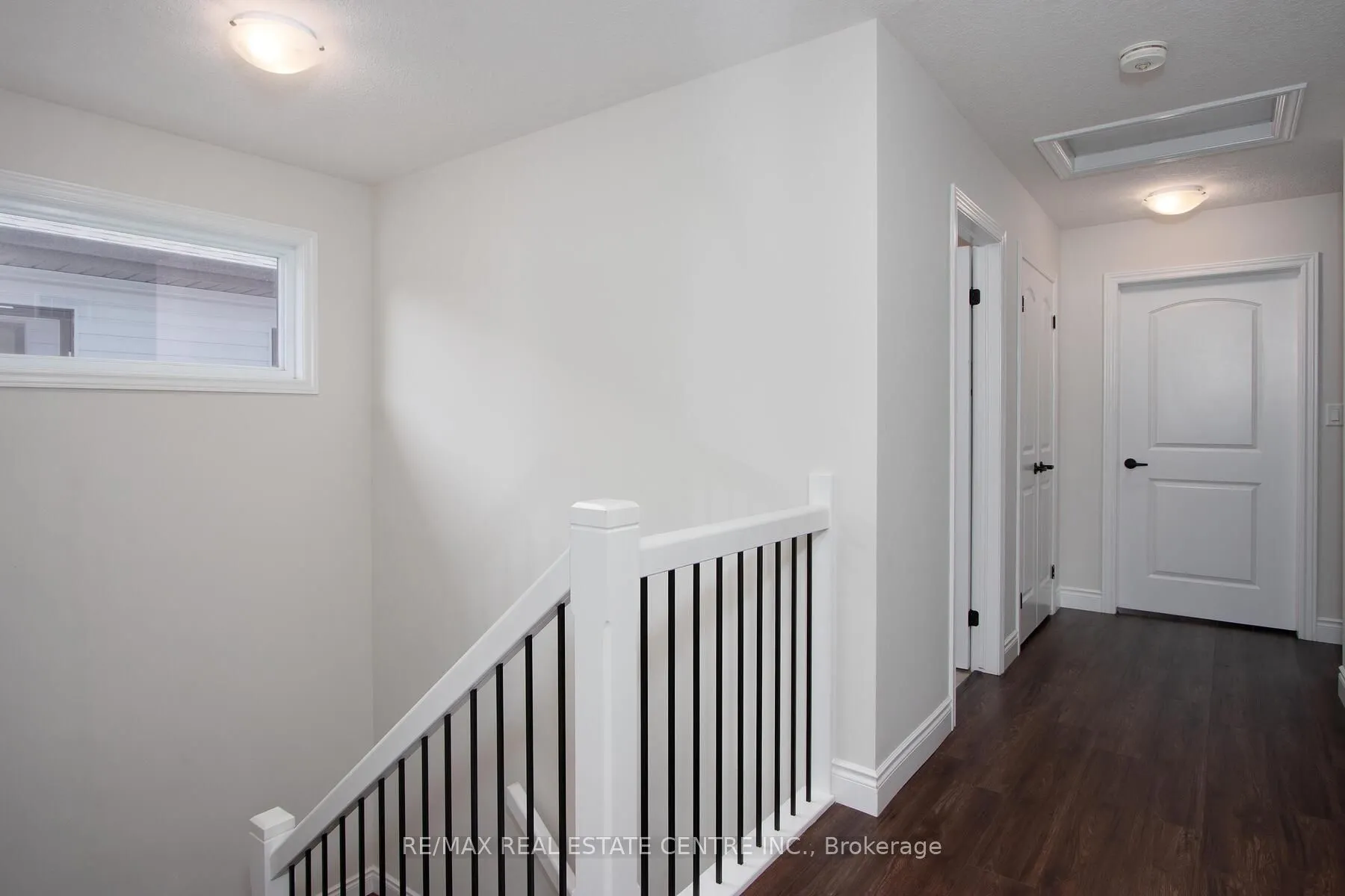 48 Cash Crescent
