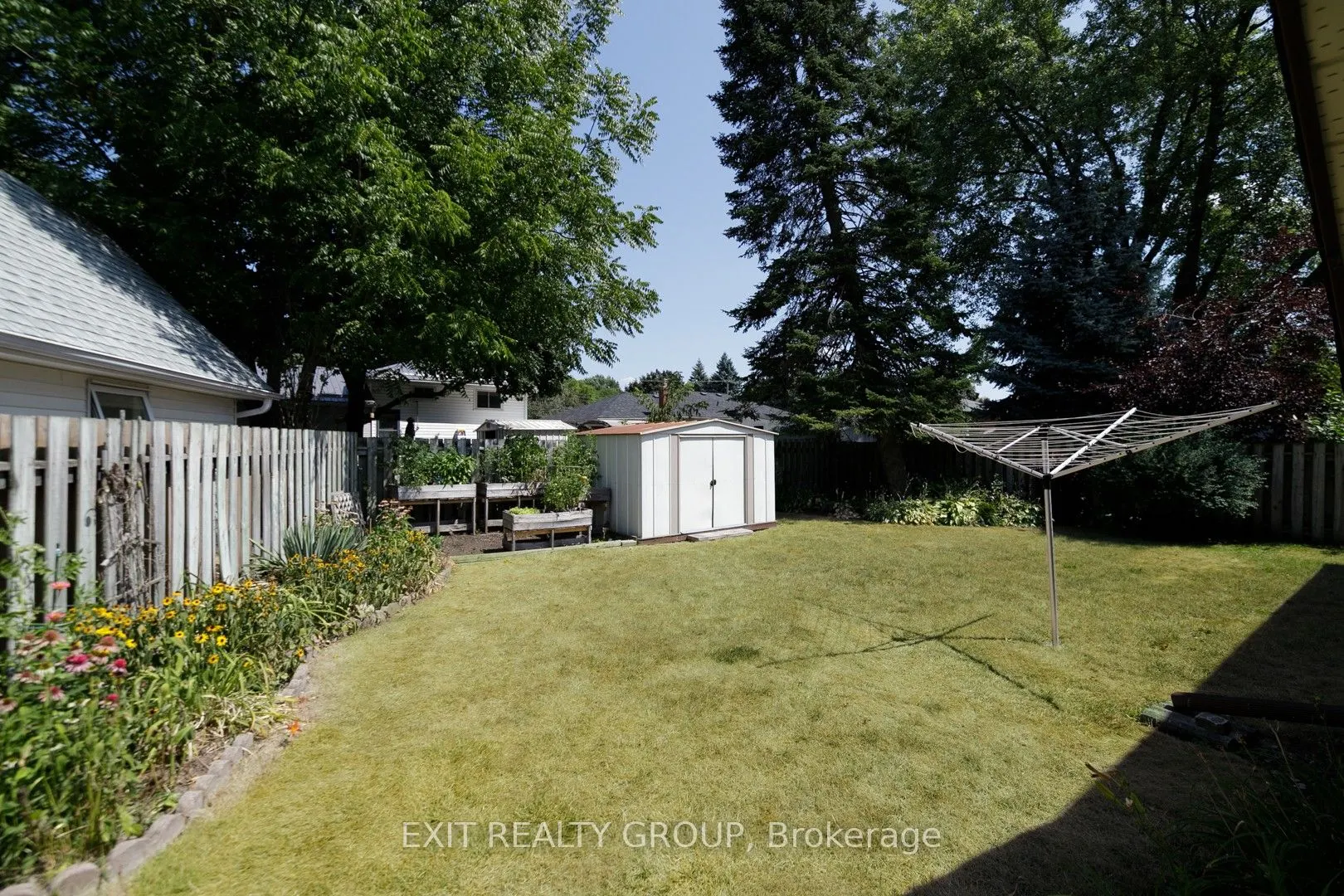 31 Lexington Crescent
