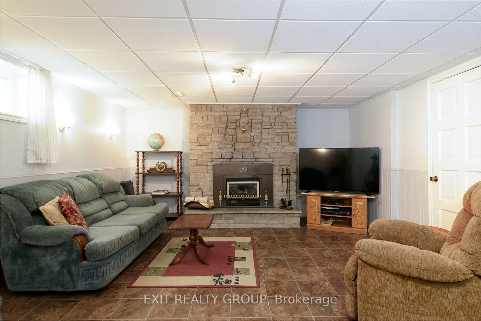 31 Lexington Crescent
