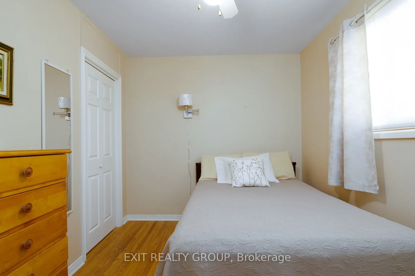 31 Lexington Crescent