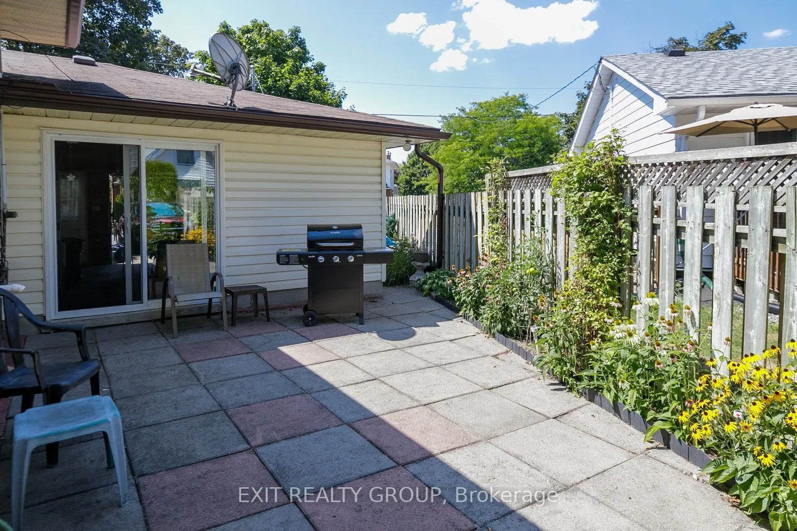 31 Lexington Crescent