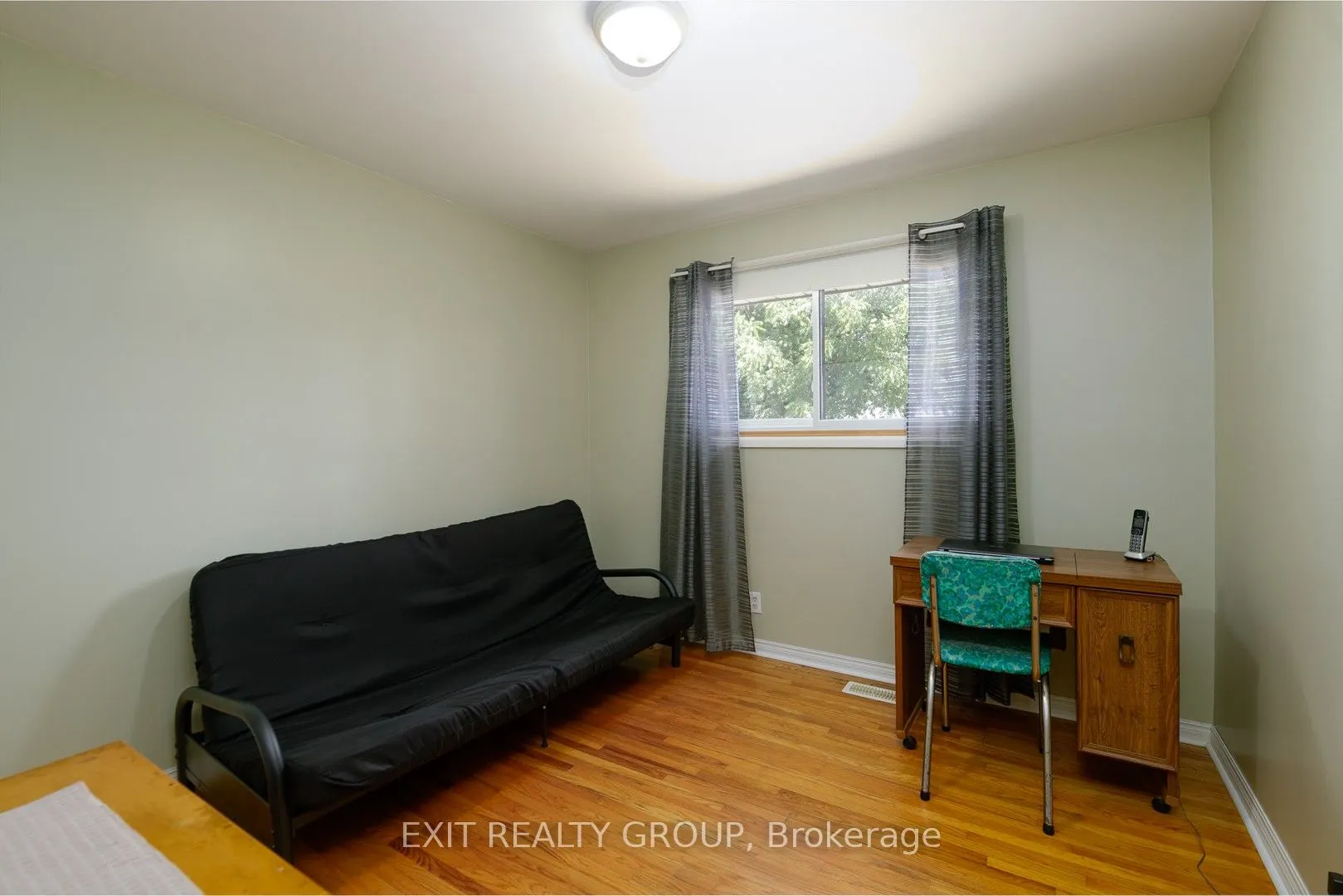 31 Lexington Crescent