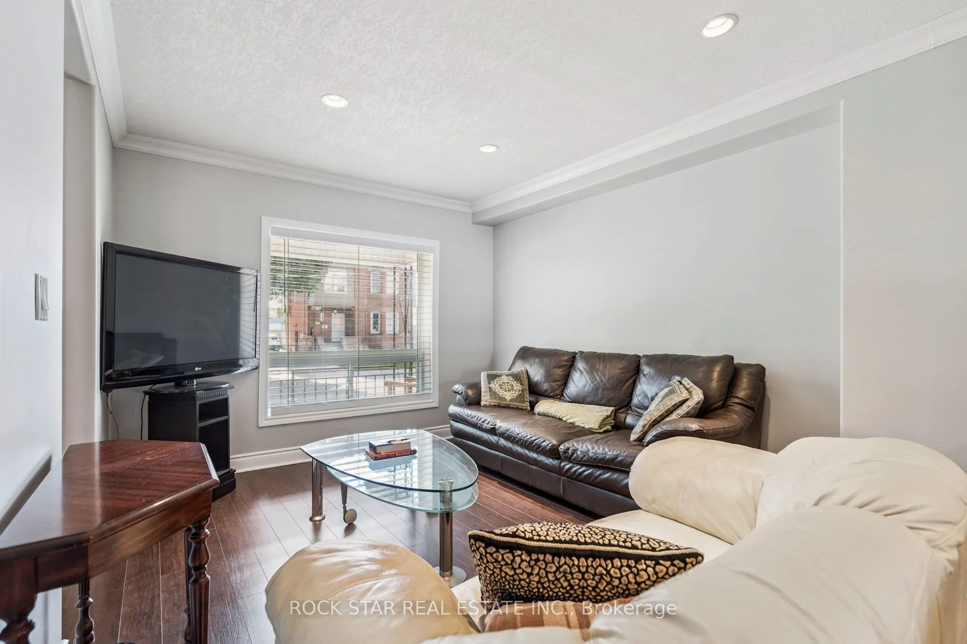 34 Cliff Avenue