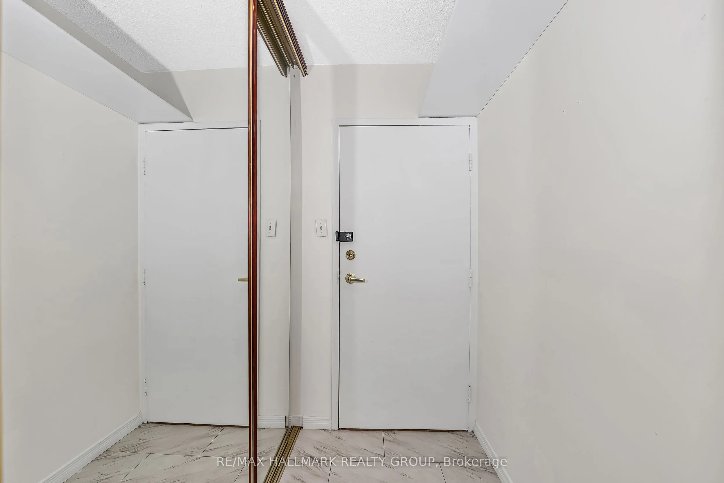 500 Laurier Avenue W, #908