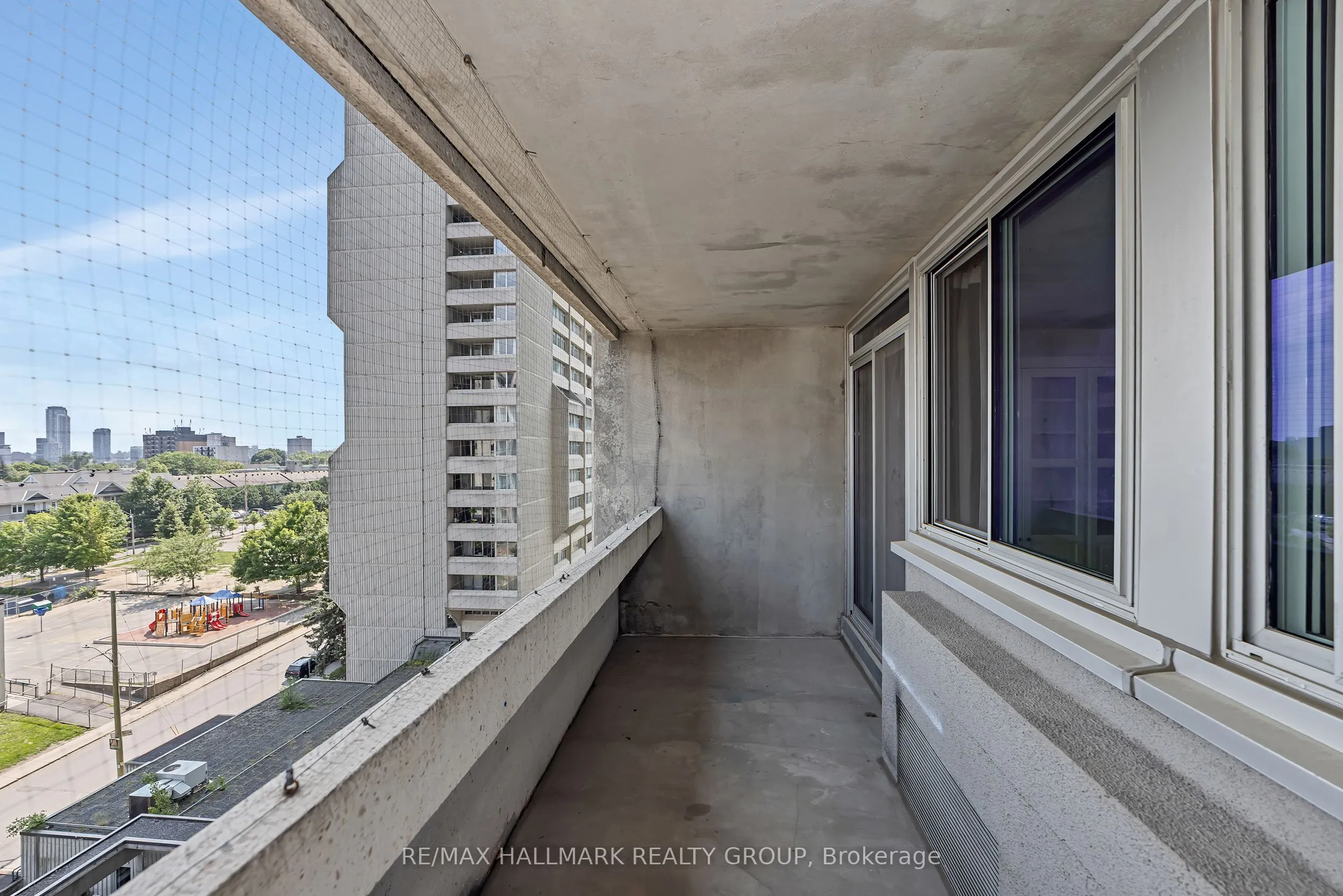 500 Laurier Avenue W, #908