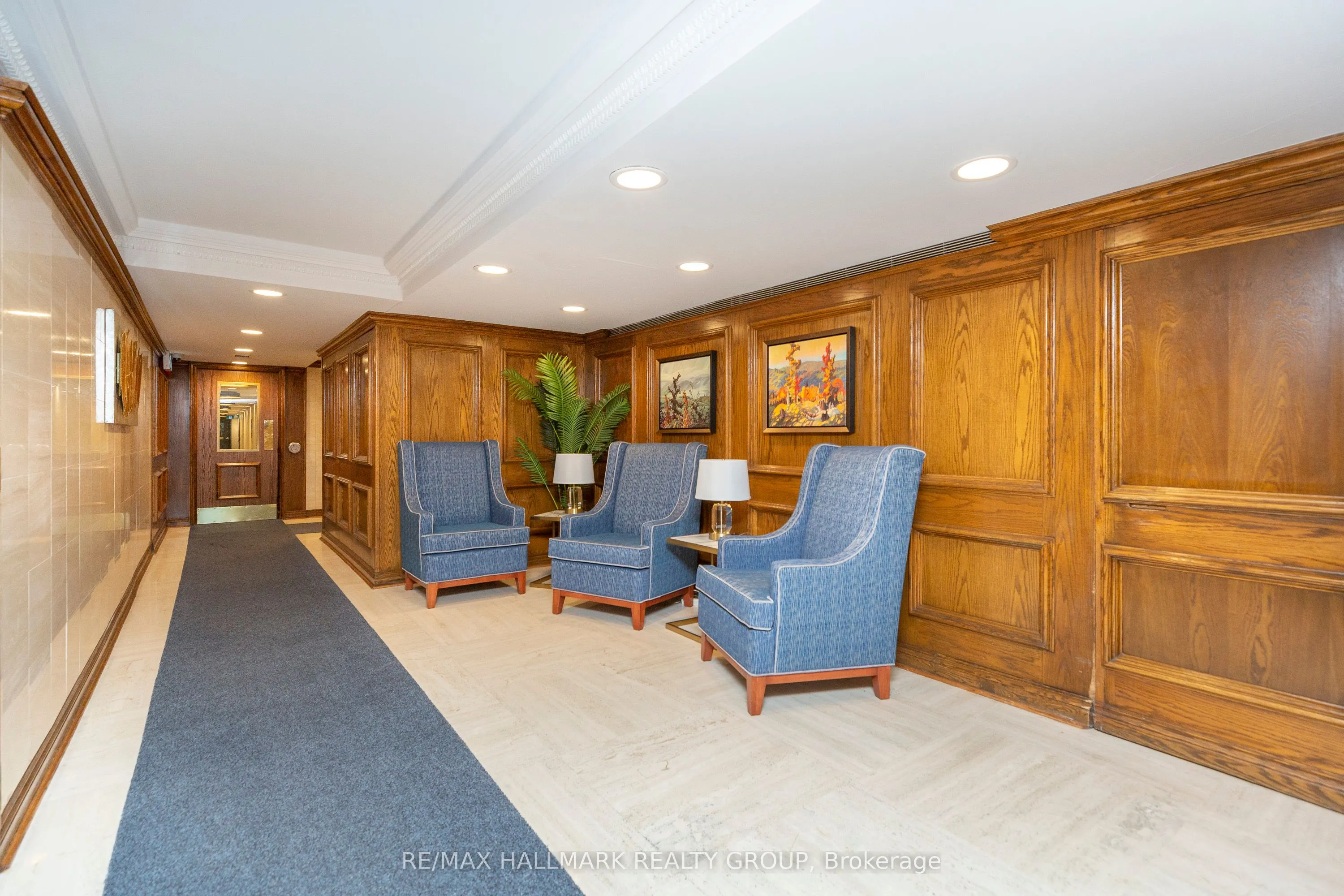 500 Laurier Avenue W, #908