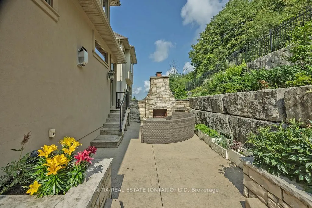 1339 Shore Road