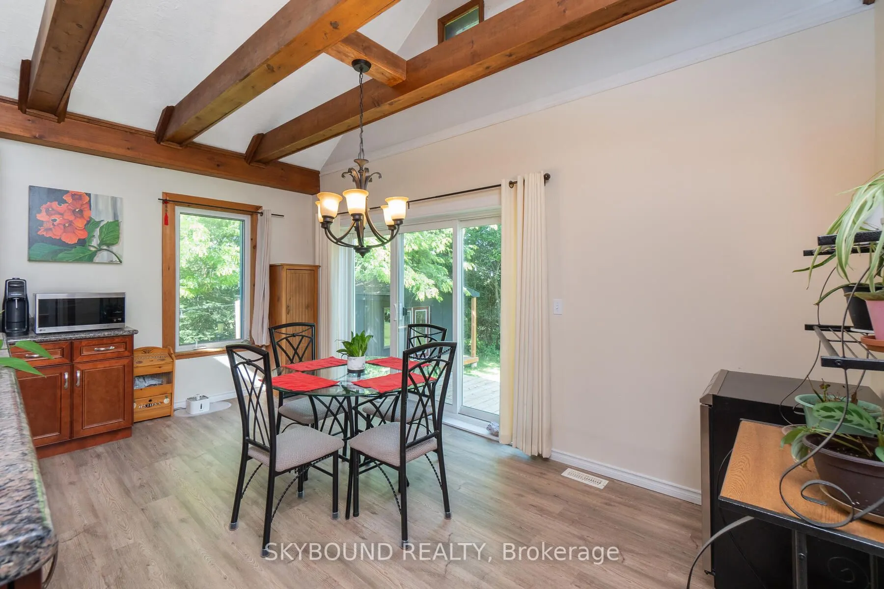 9206 Sideroad 17 Road