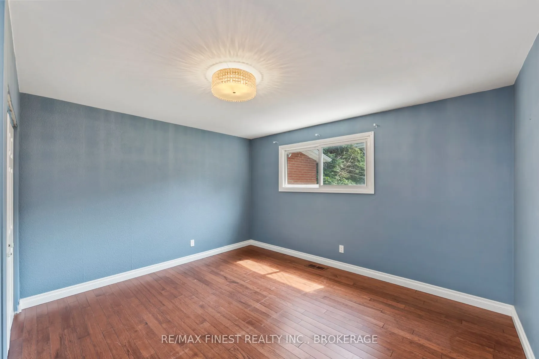 5 MICHAEL GRASS Crescent