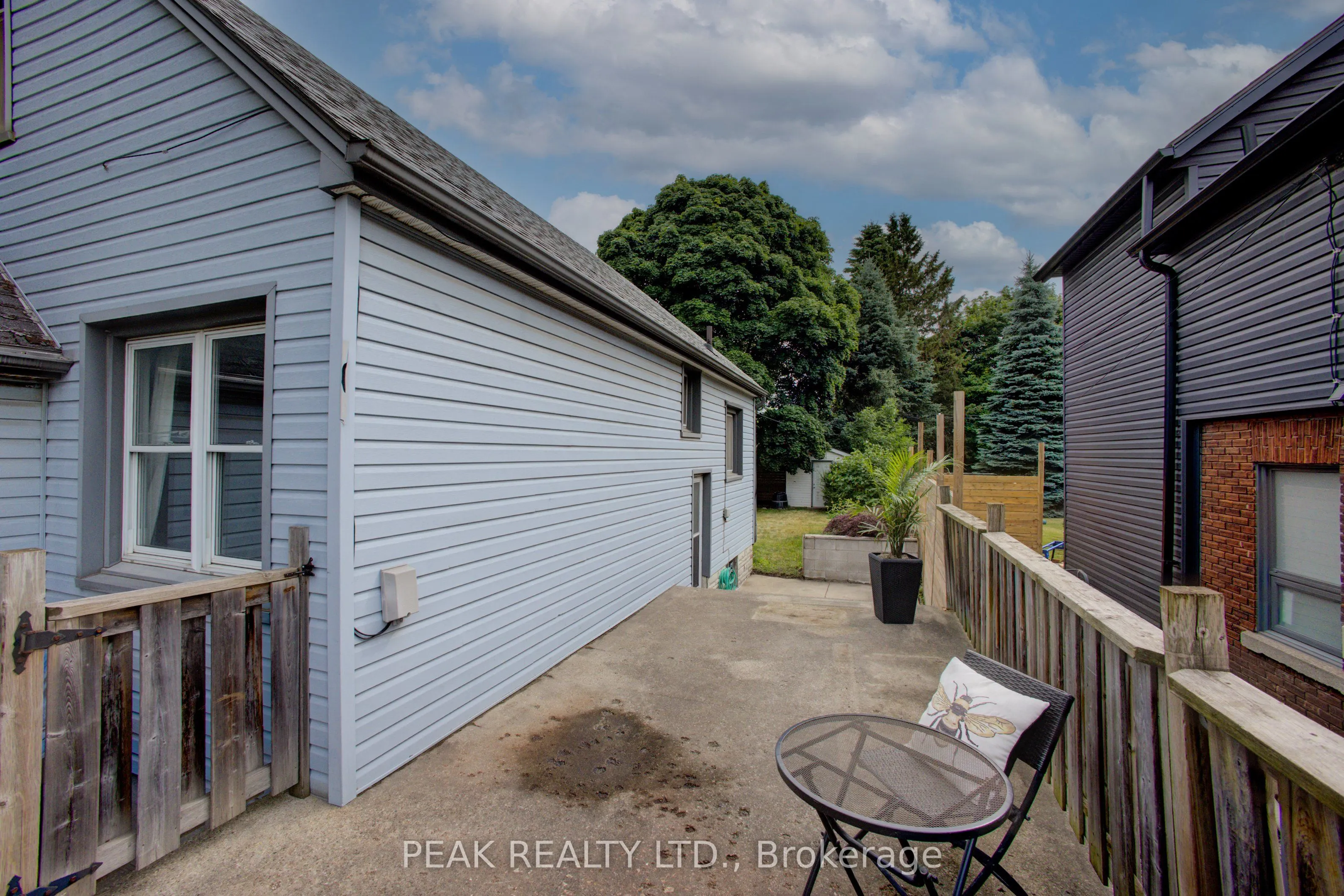 20 Dunham Avenue