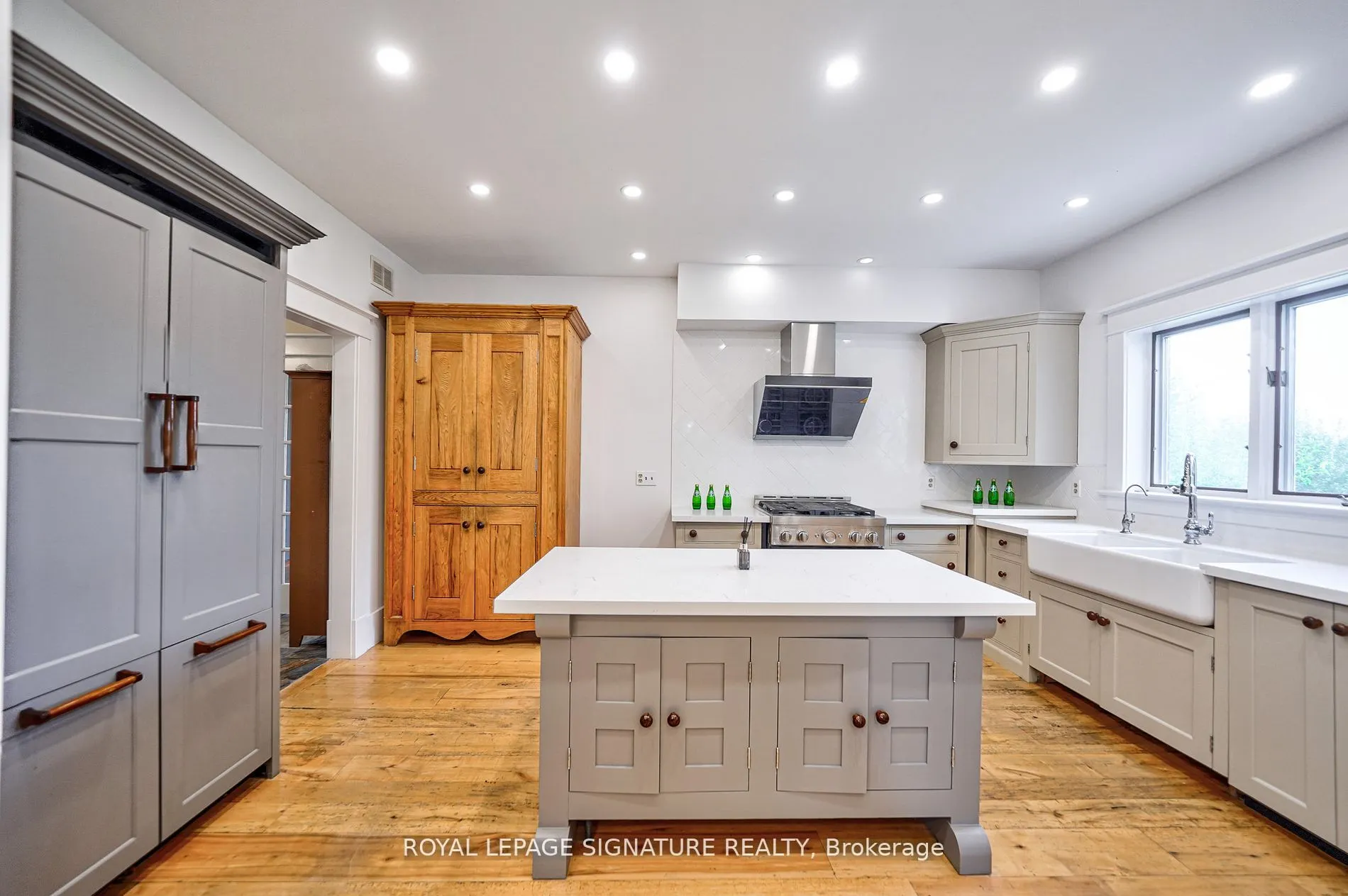 424 8th Concession Road E