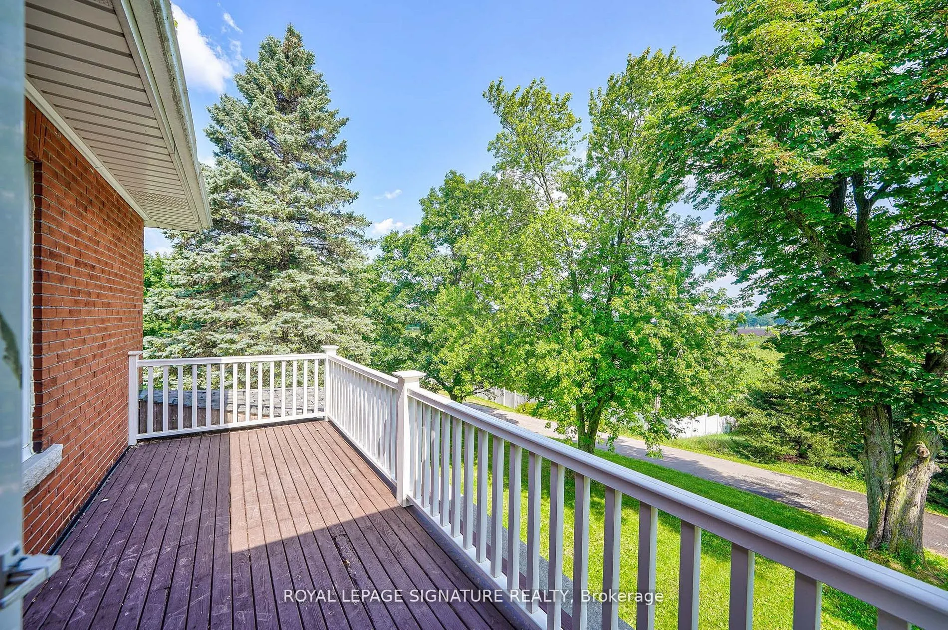 424 8th Concession Road E