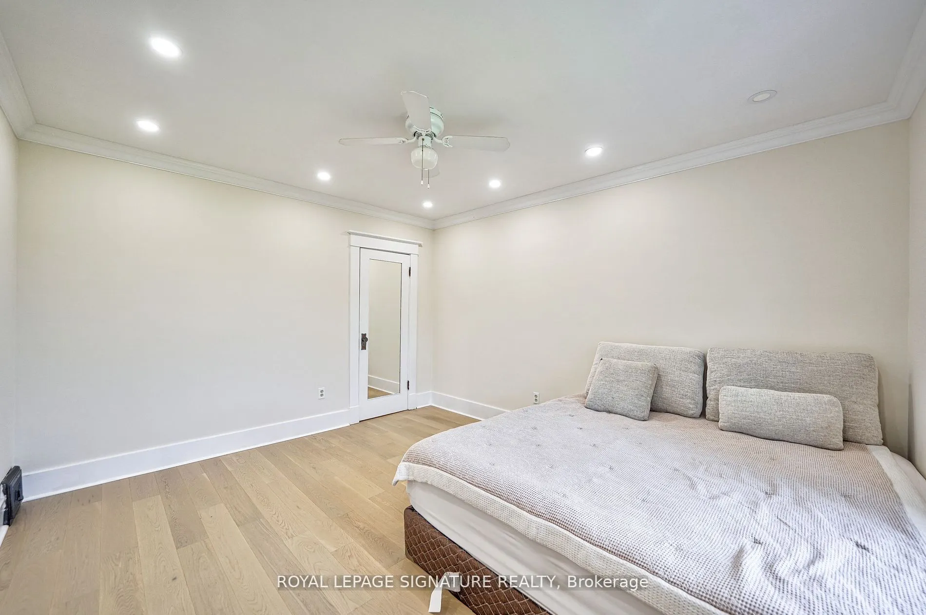 424 8th Concession Road E