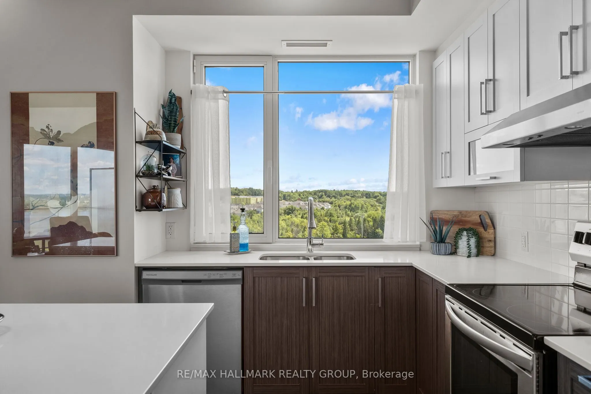 200 Inlet Private, #902