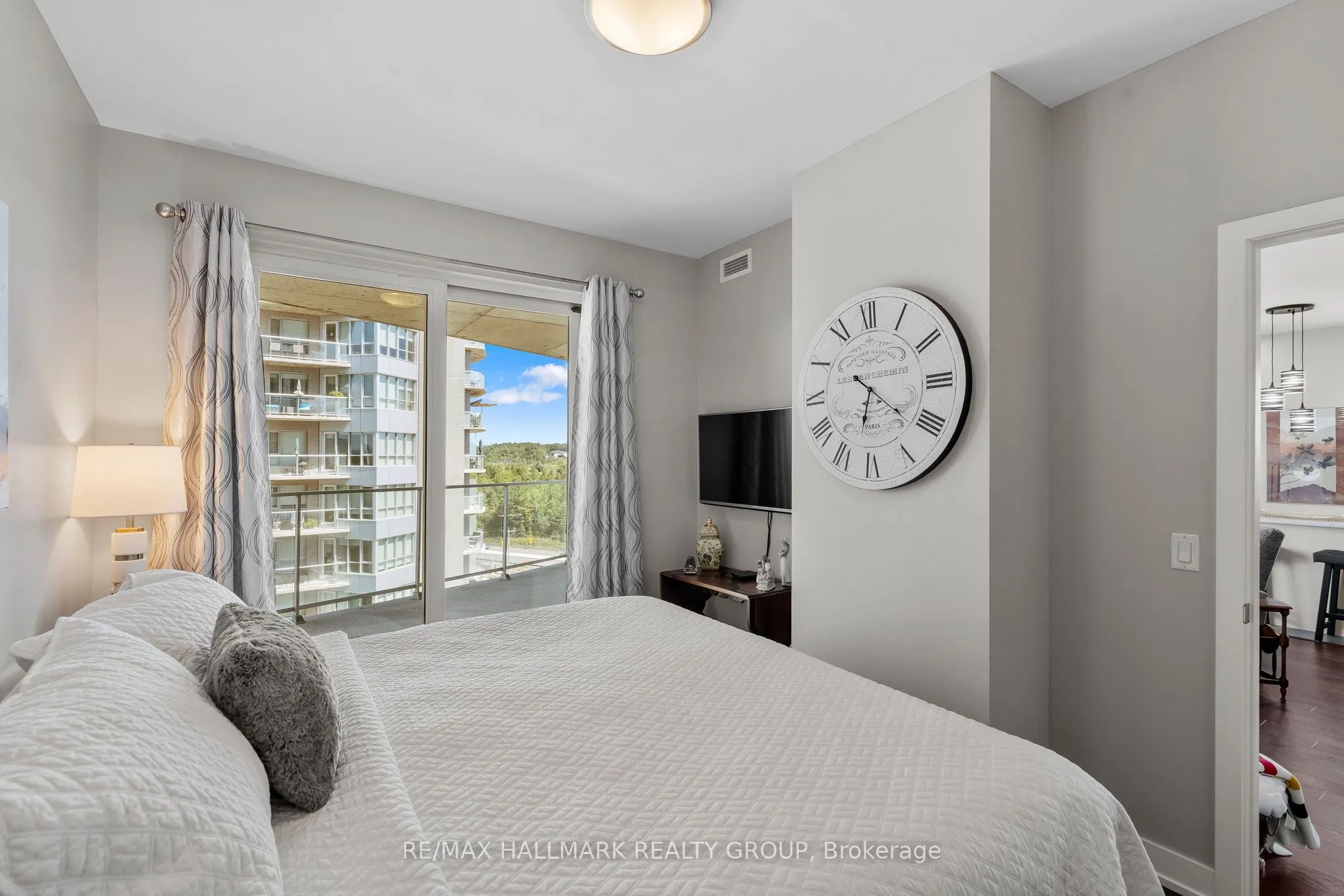 200 Inlet Private, #902