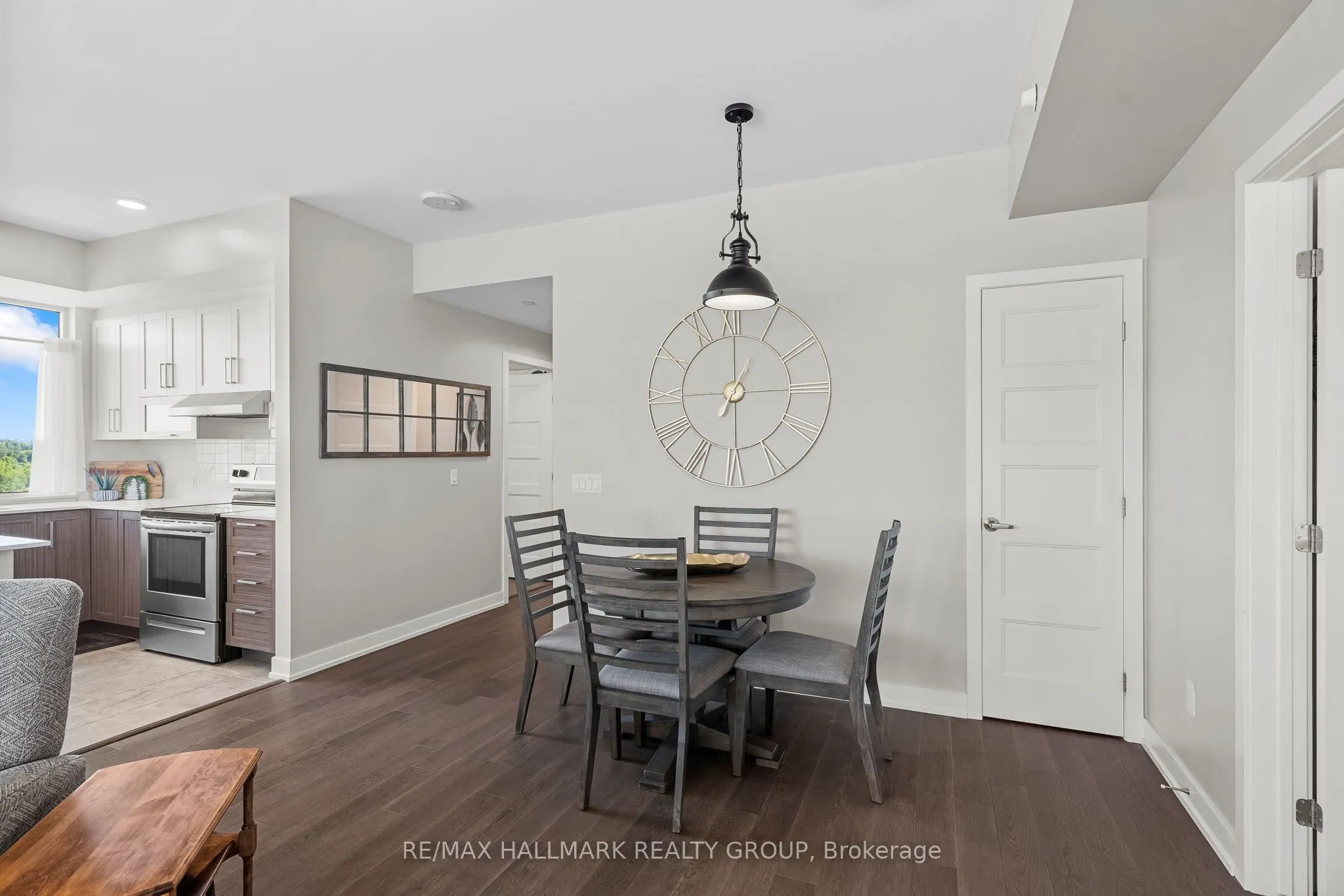 200 Inlet Private, #902