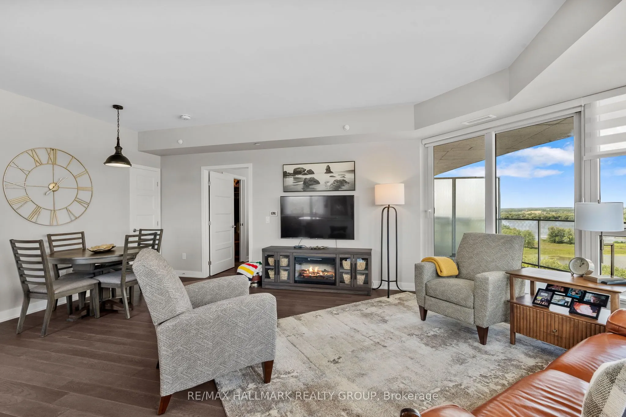 200 Inlet Private, #902