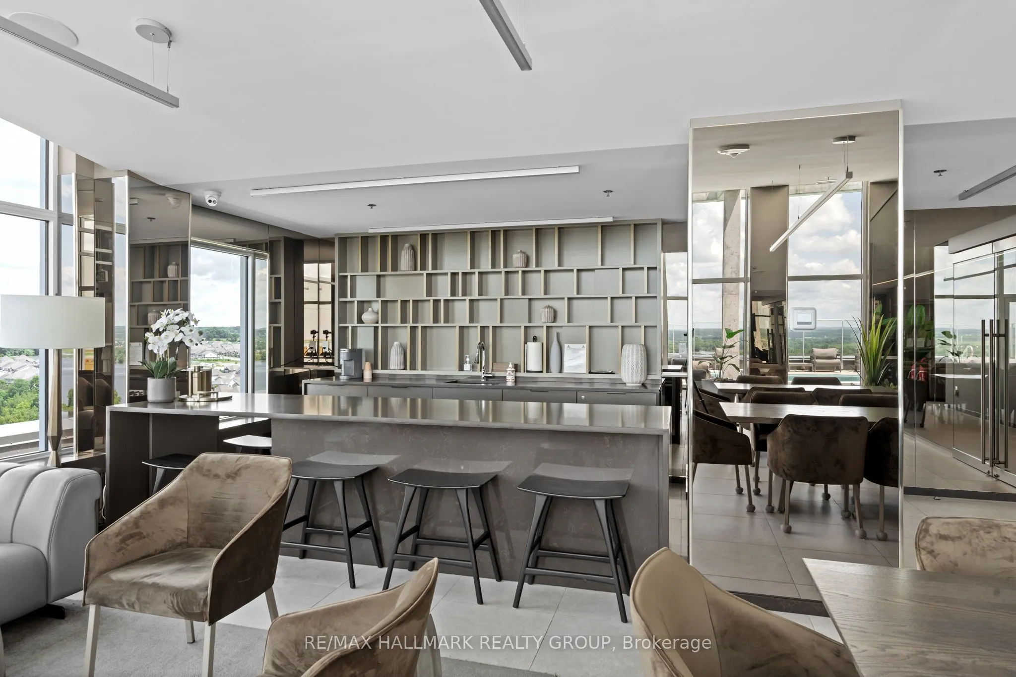 200 Inlet Private, #902