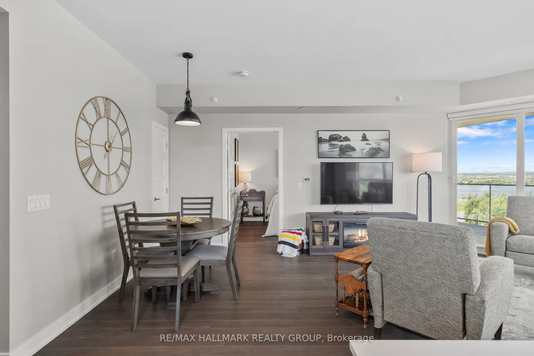 200 Inlet Private, #902