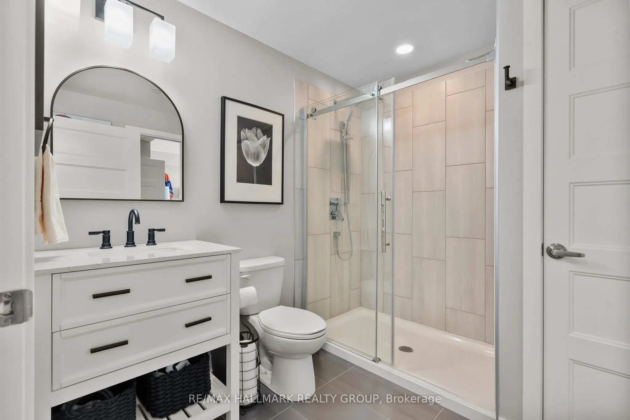 200 Inlet Private, #902