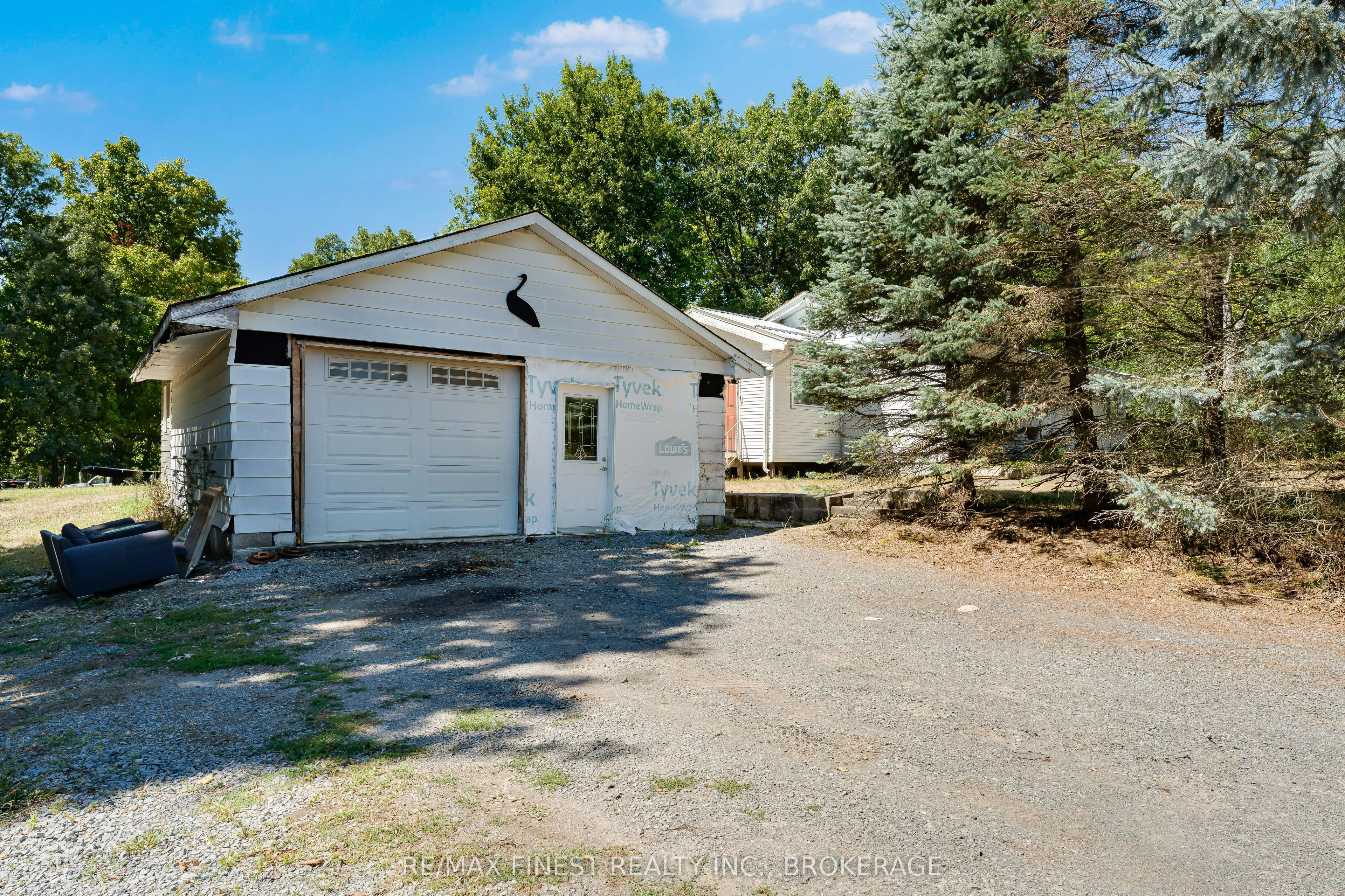 2843 Perth Road