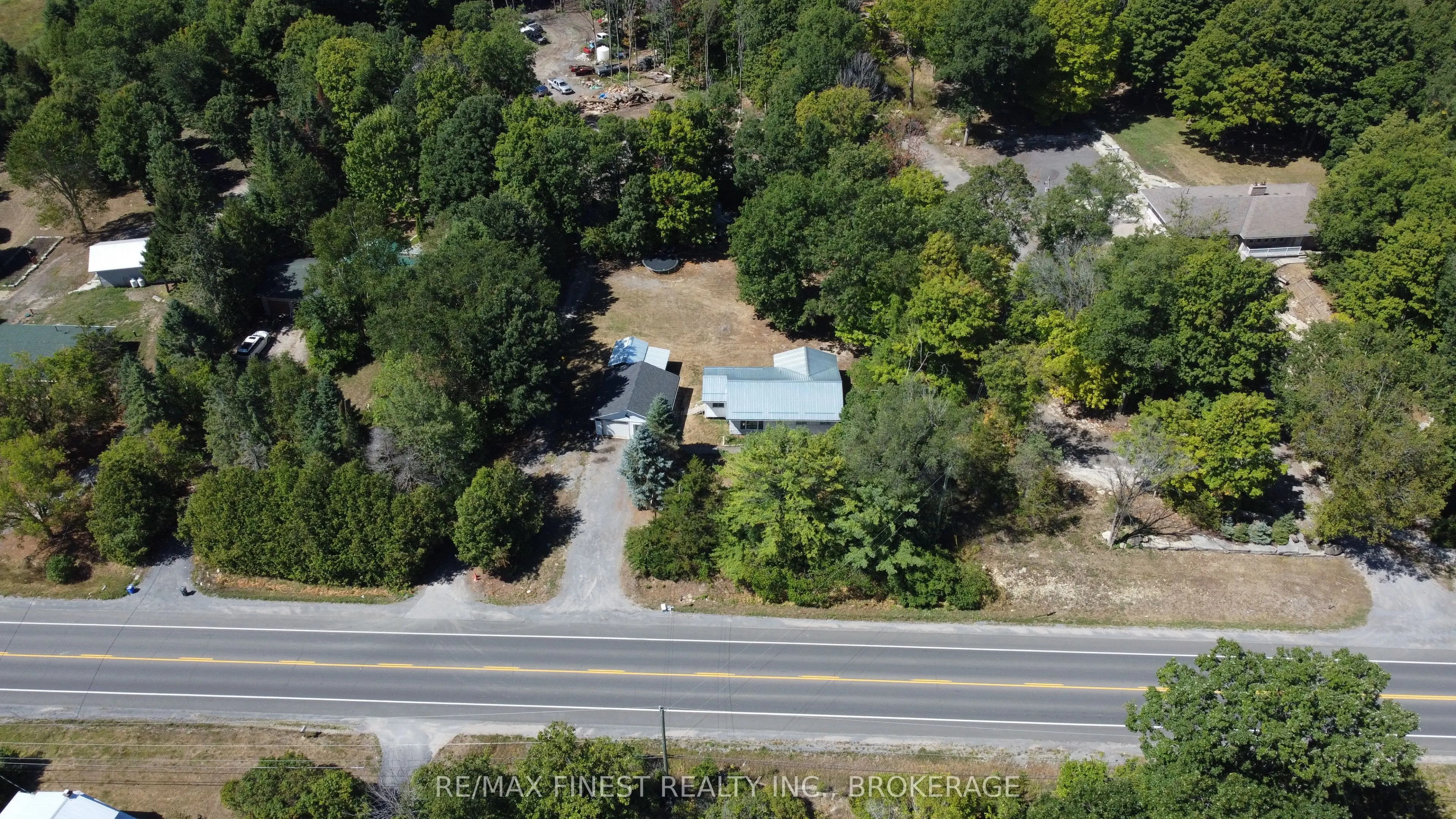 2843 Perth Road