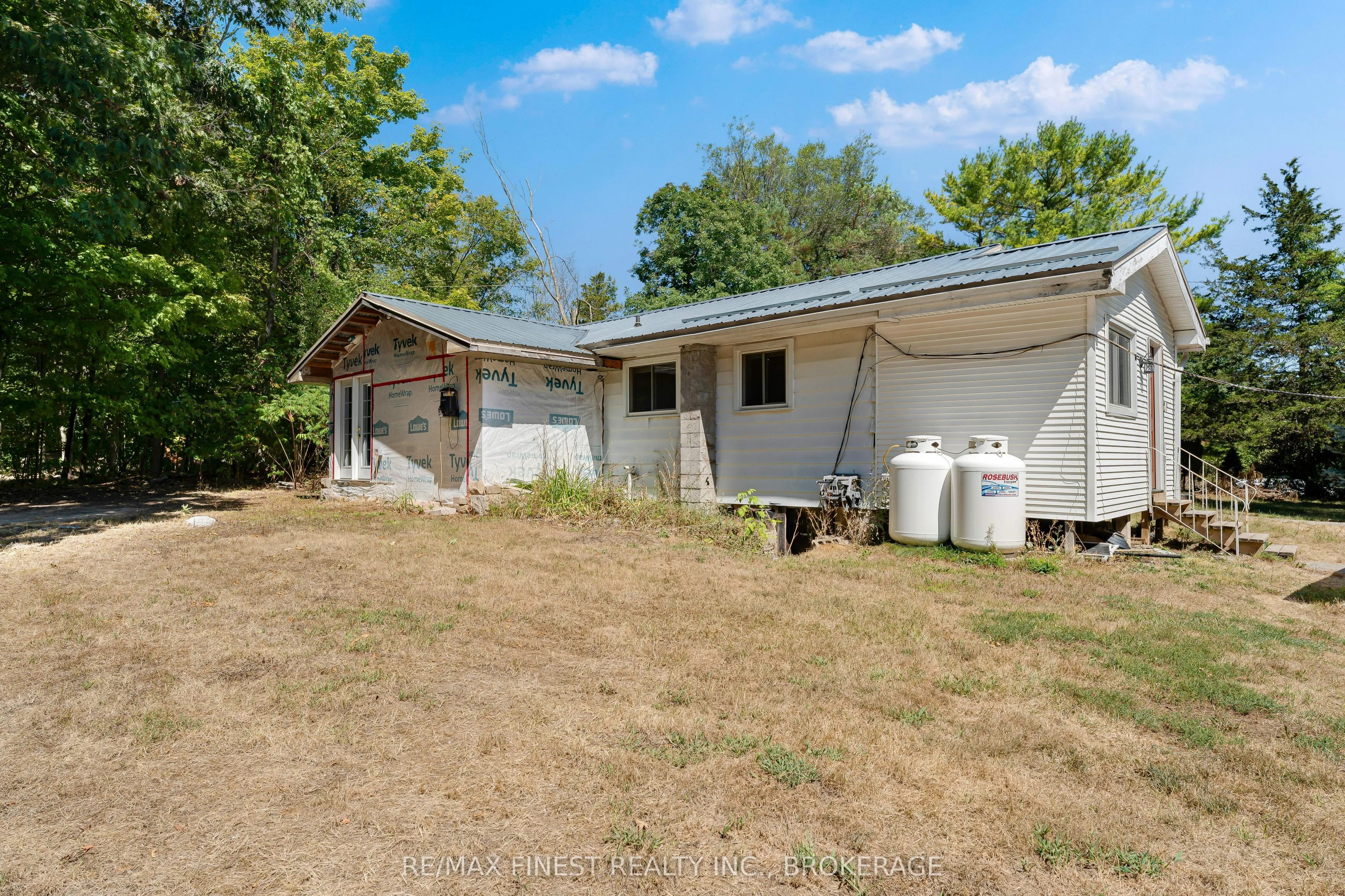 2843 Perth Road