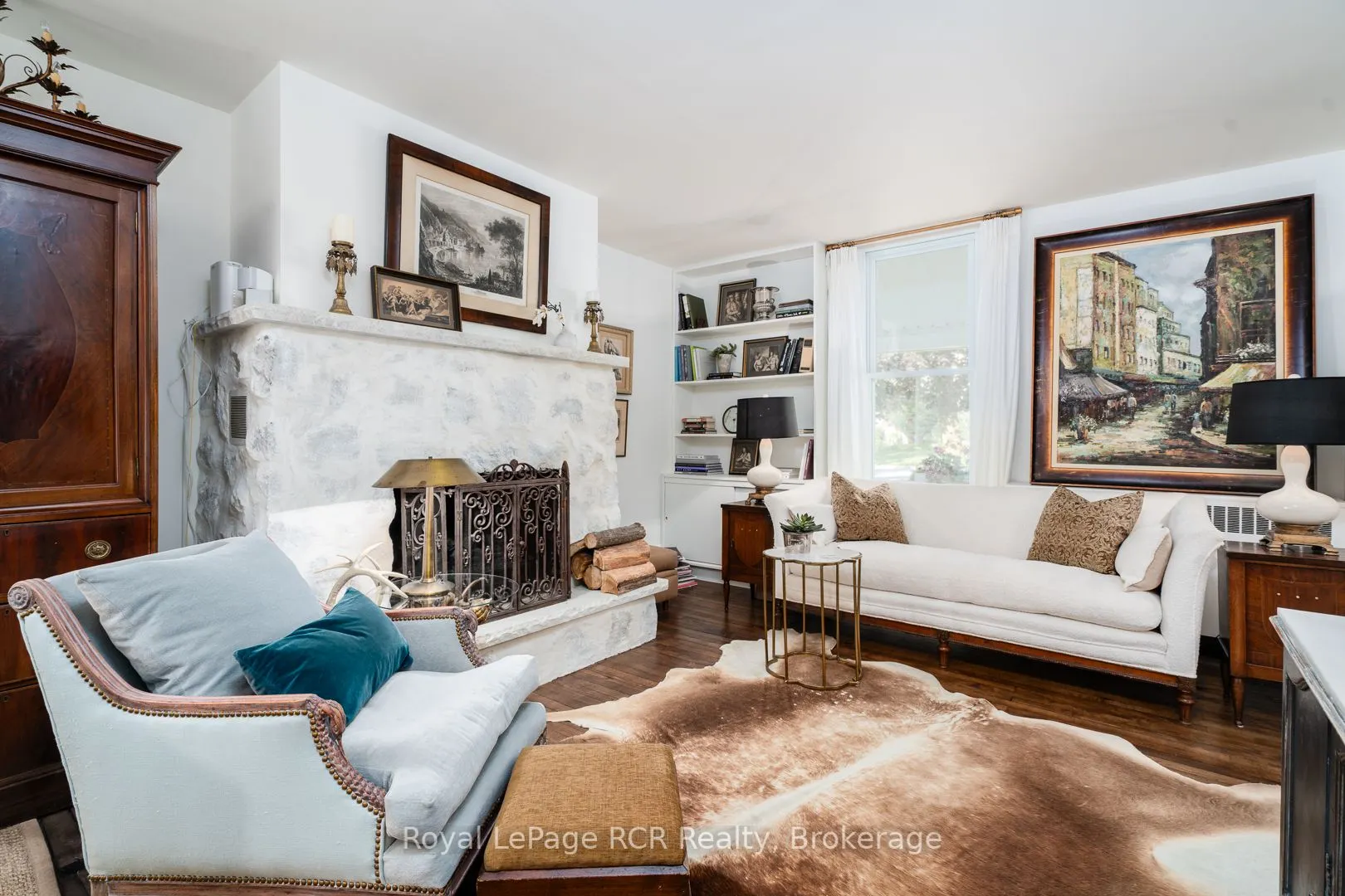 106 Bruce Street S