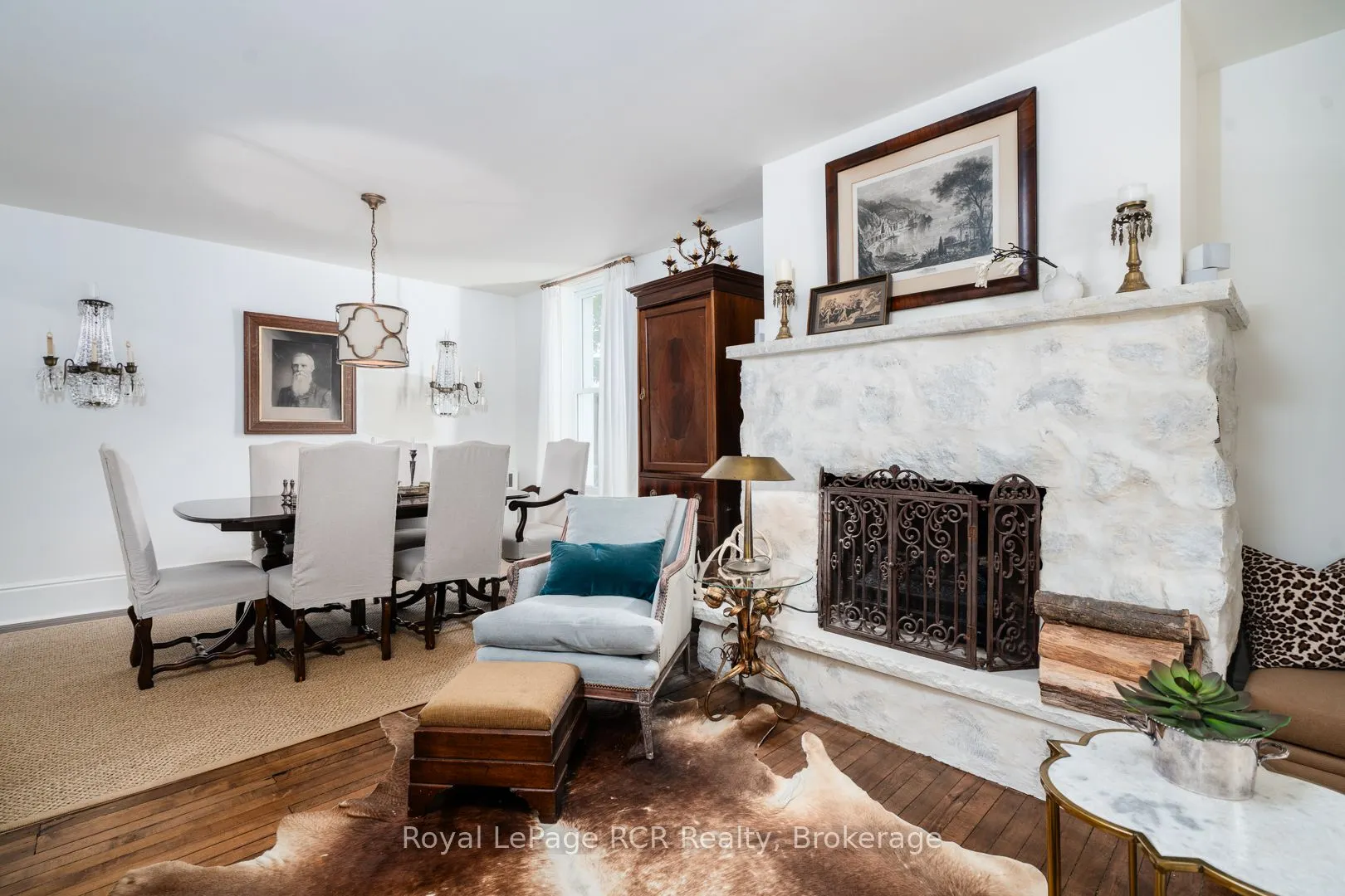 106 Bruce Street S