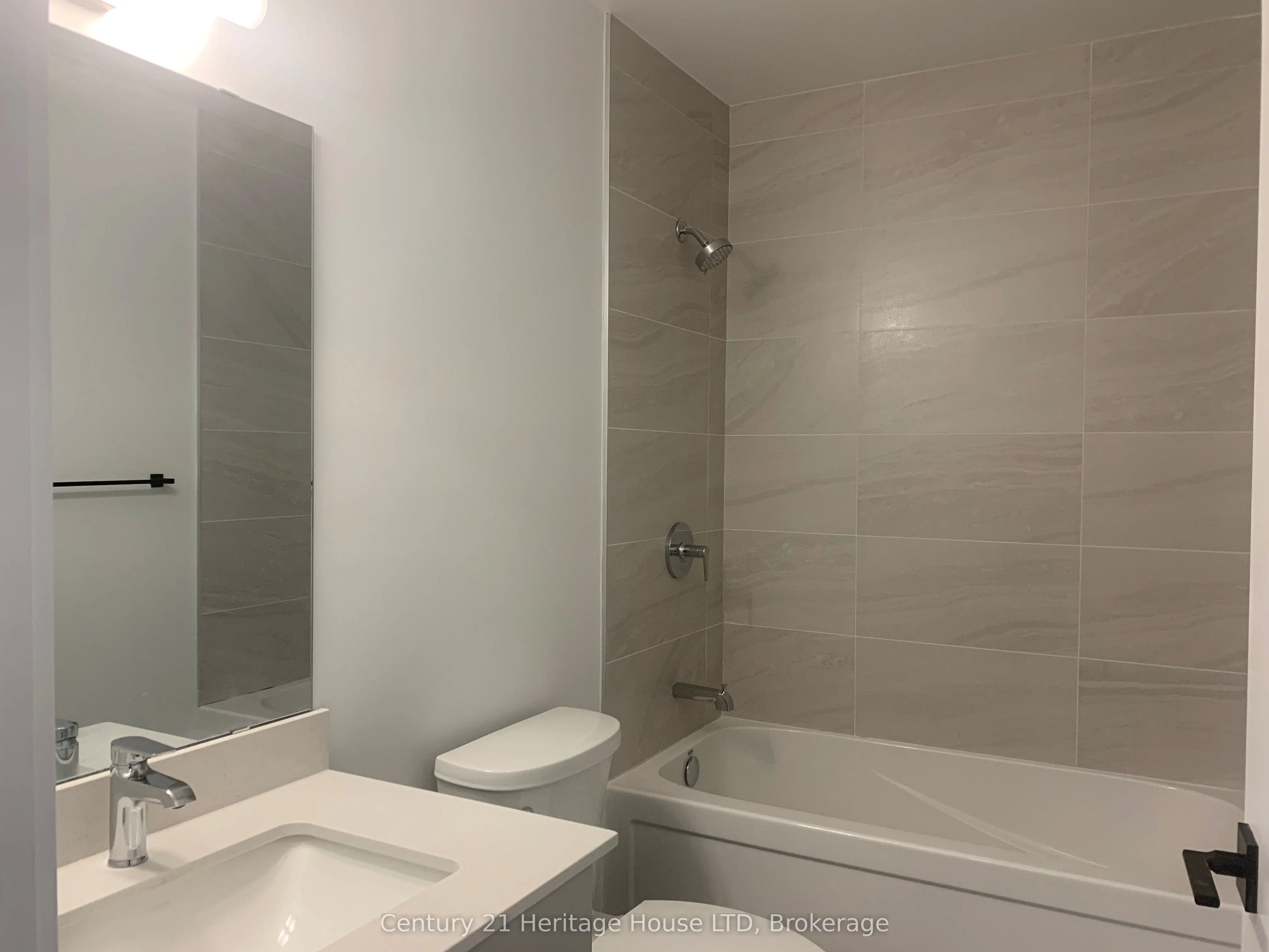 2782 Barton Street, #1013