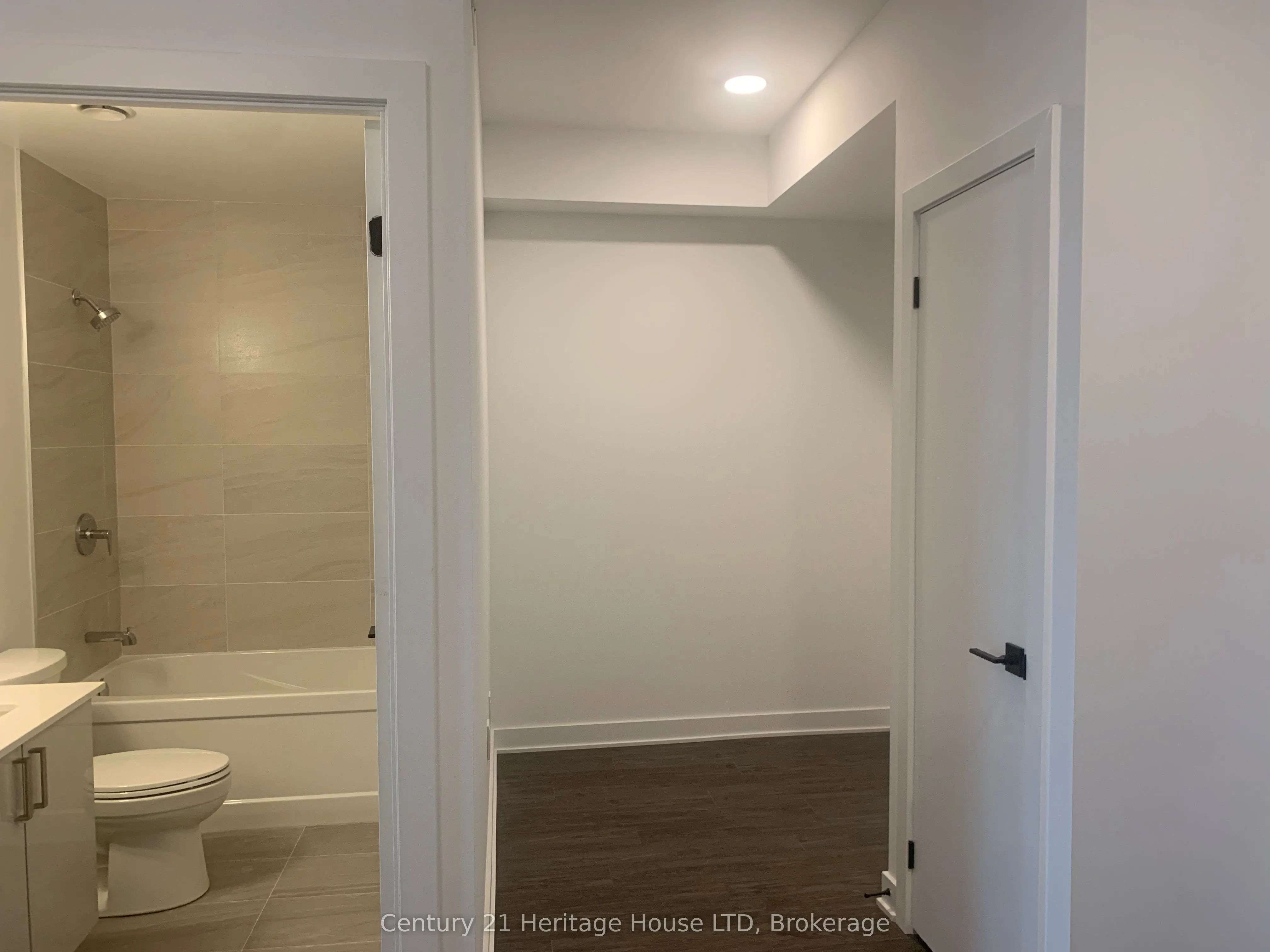 2782 Barton Street, #1013