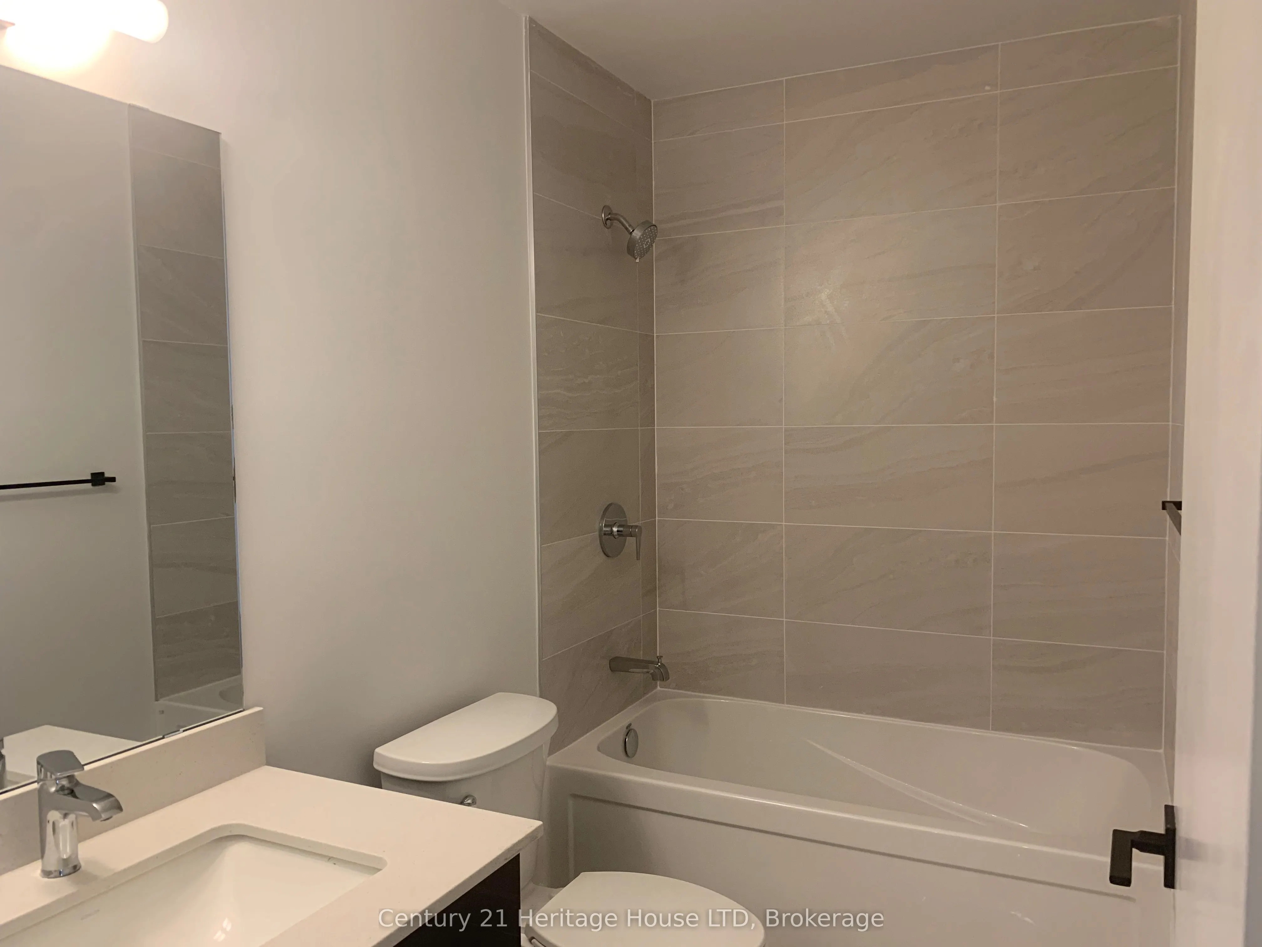 2782 Barton Street, #1105
