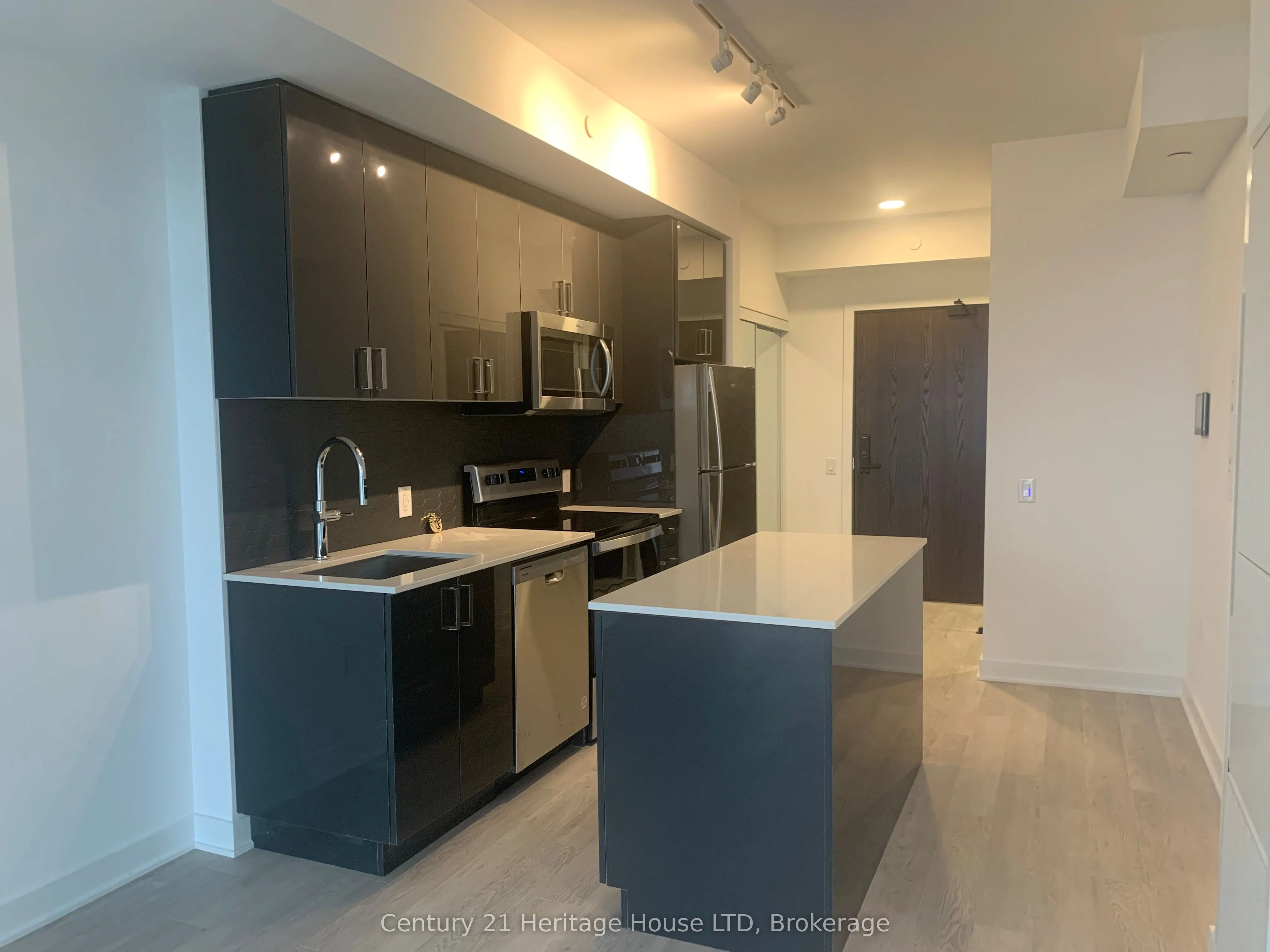 2782 Barton Street, #1105