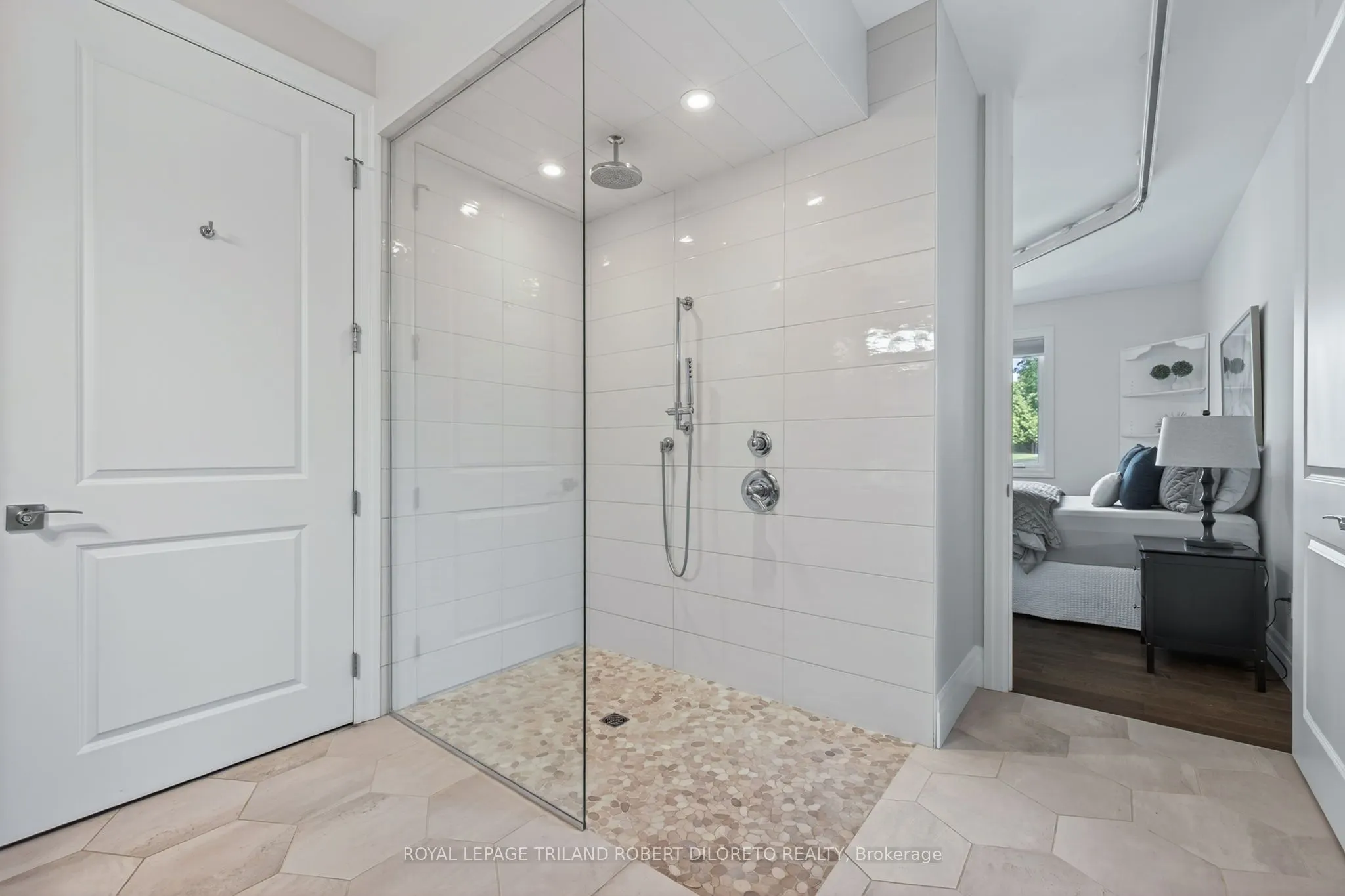 1445 Sunningdale Road W
