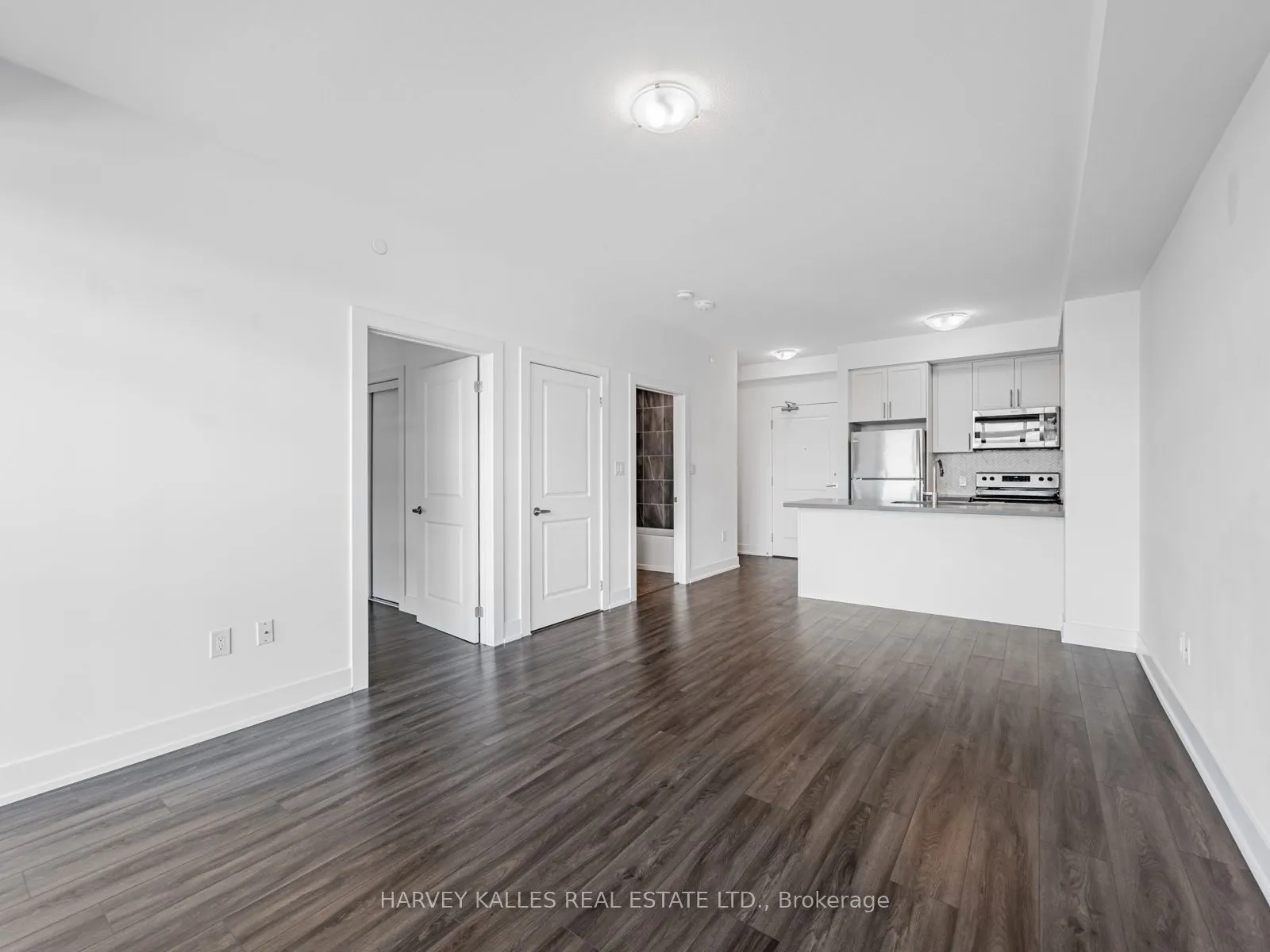450 Dundas Street E, #704