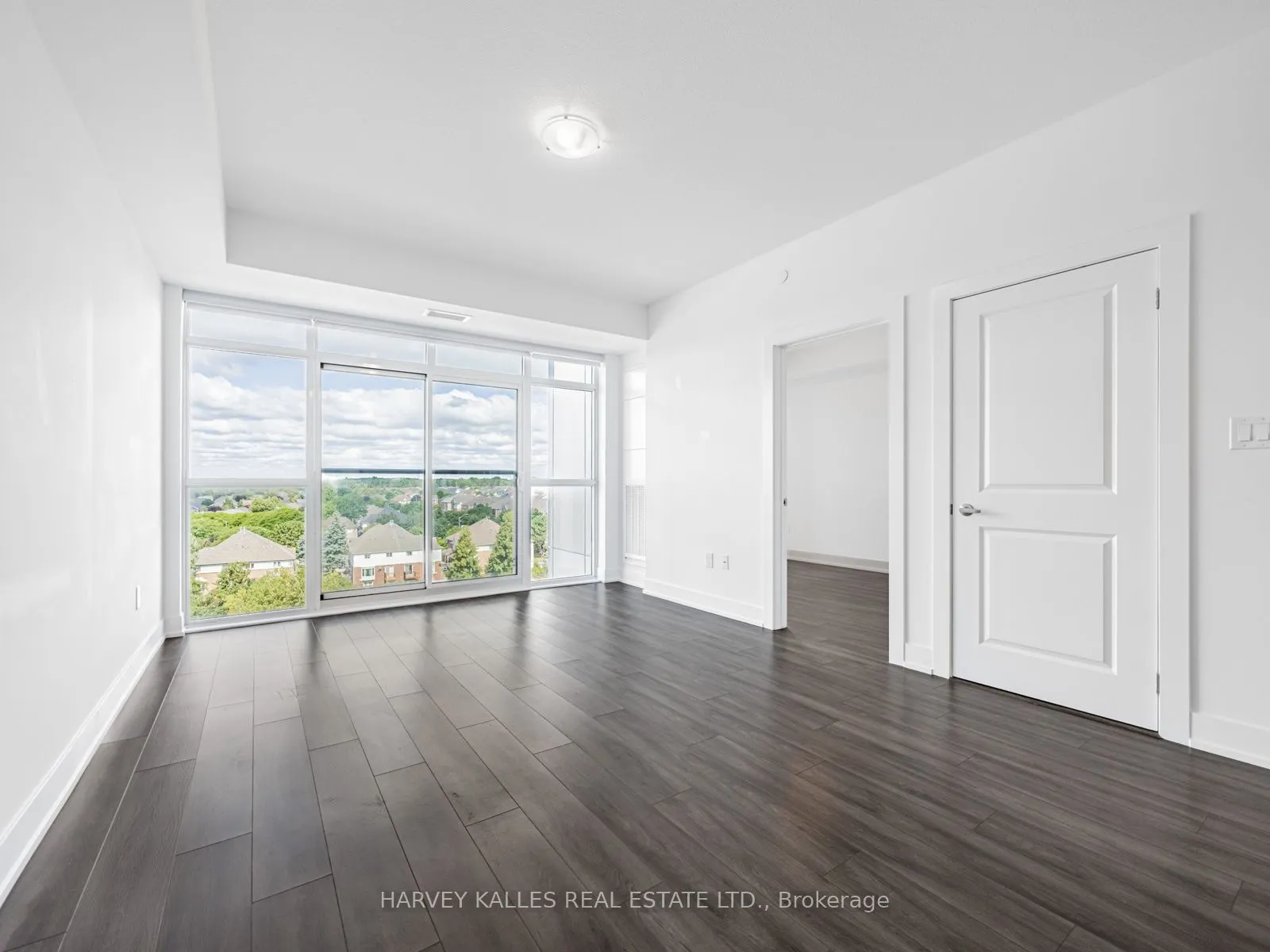 450 Dundas Street E, #704