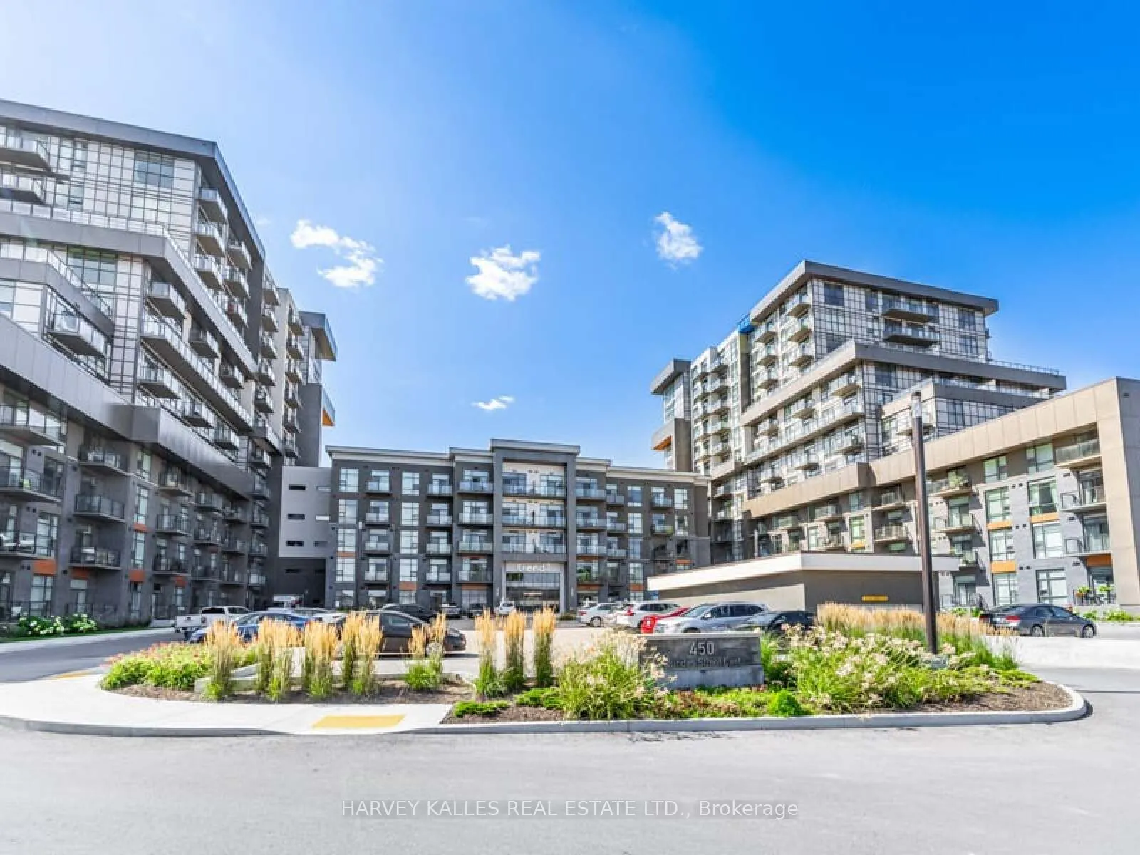 450 Dundas Street E, #704
