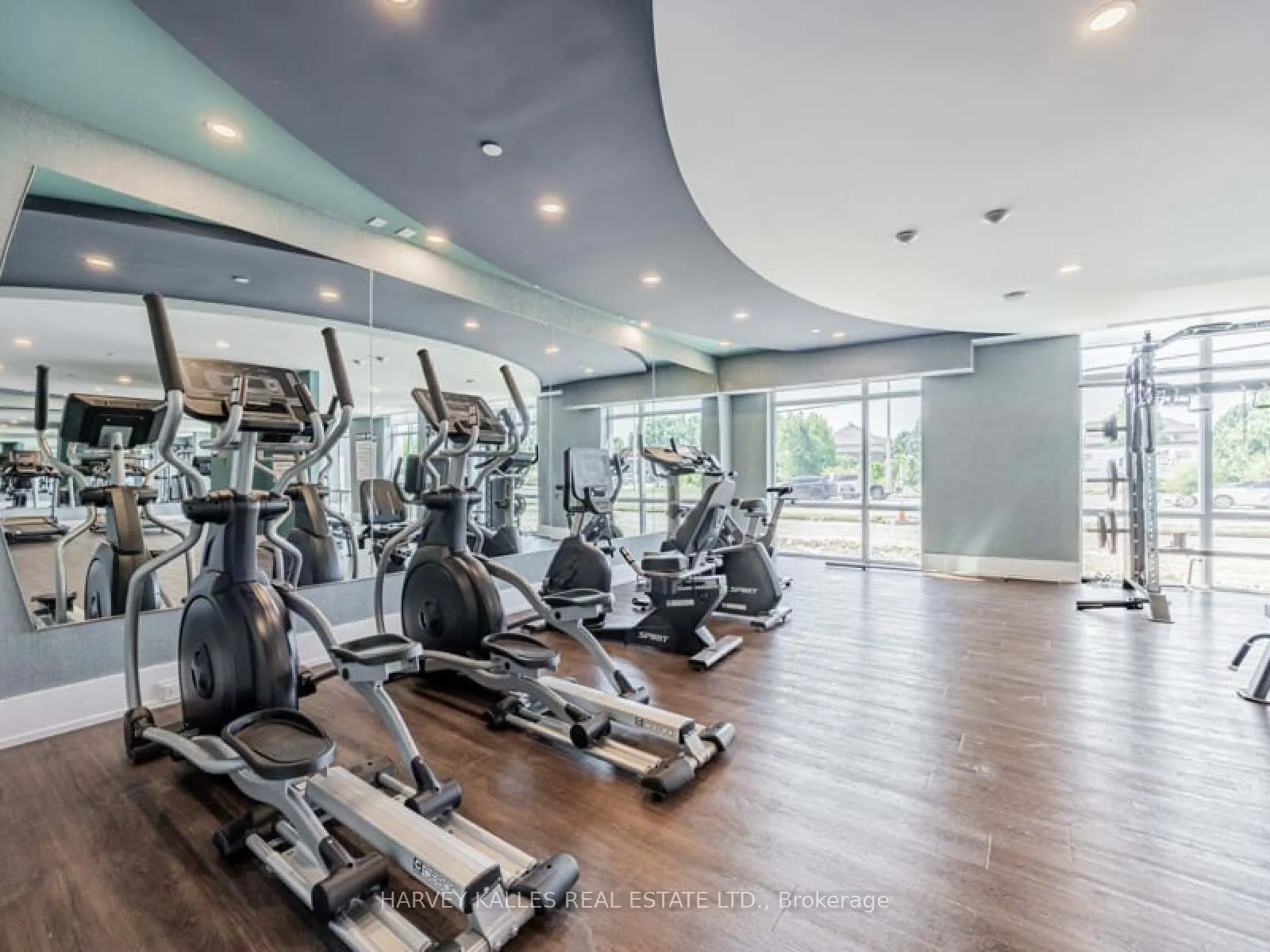 450 Dundas Street E, #704