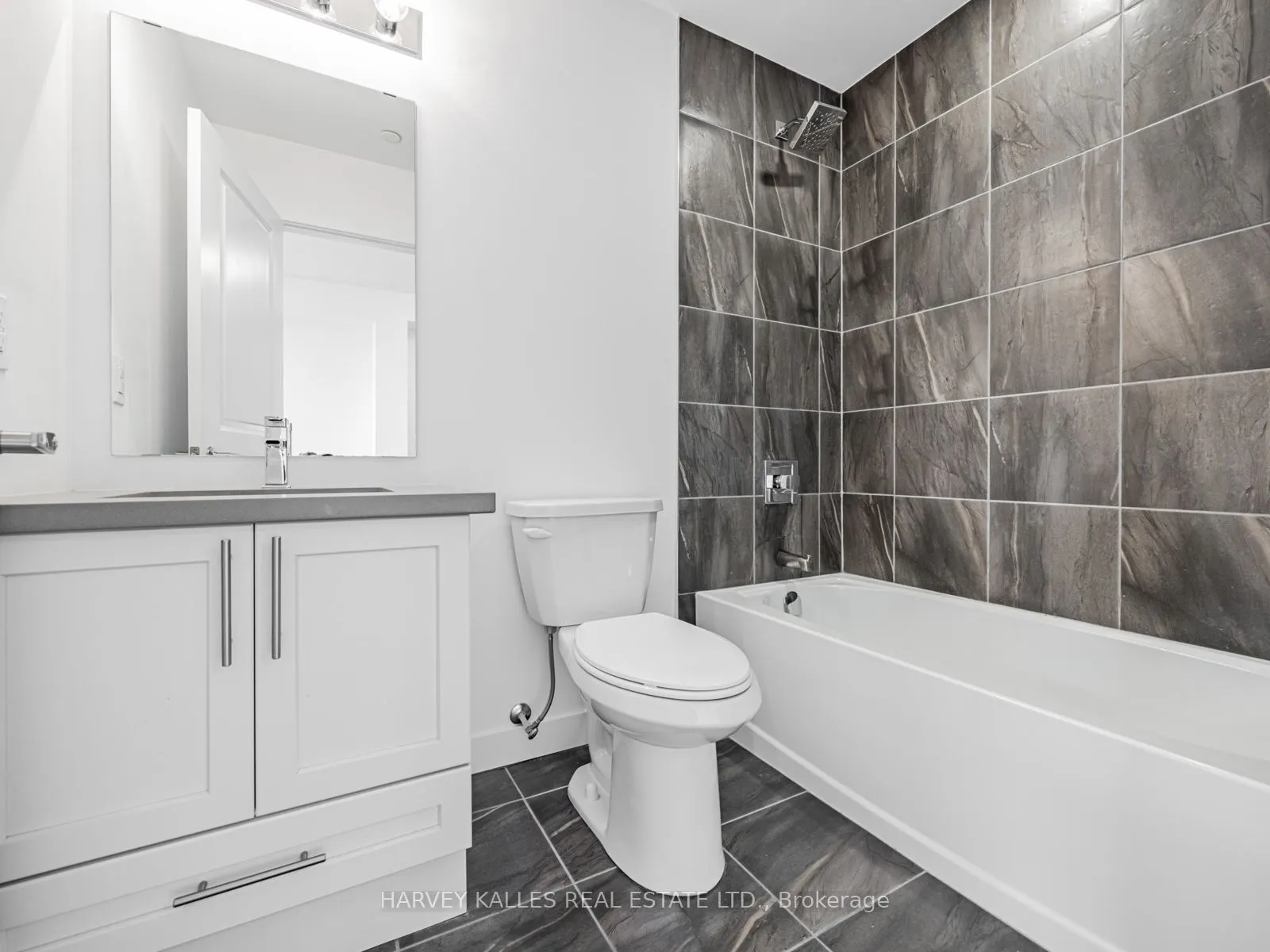 450 Dundas Street E, #704