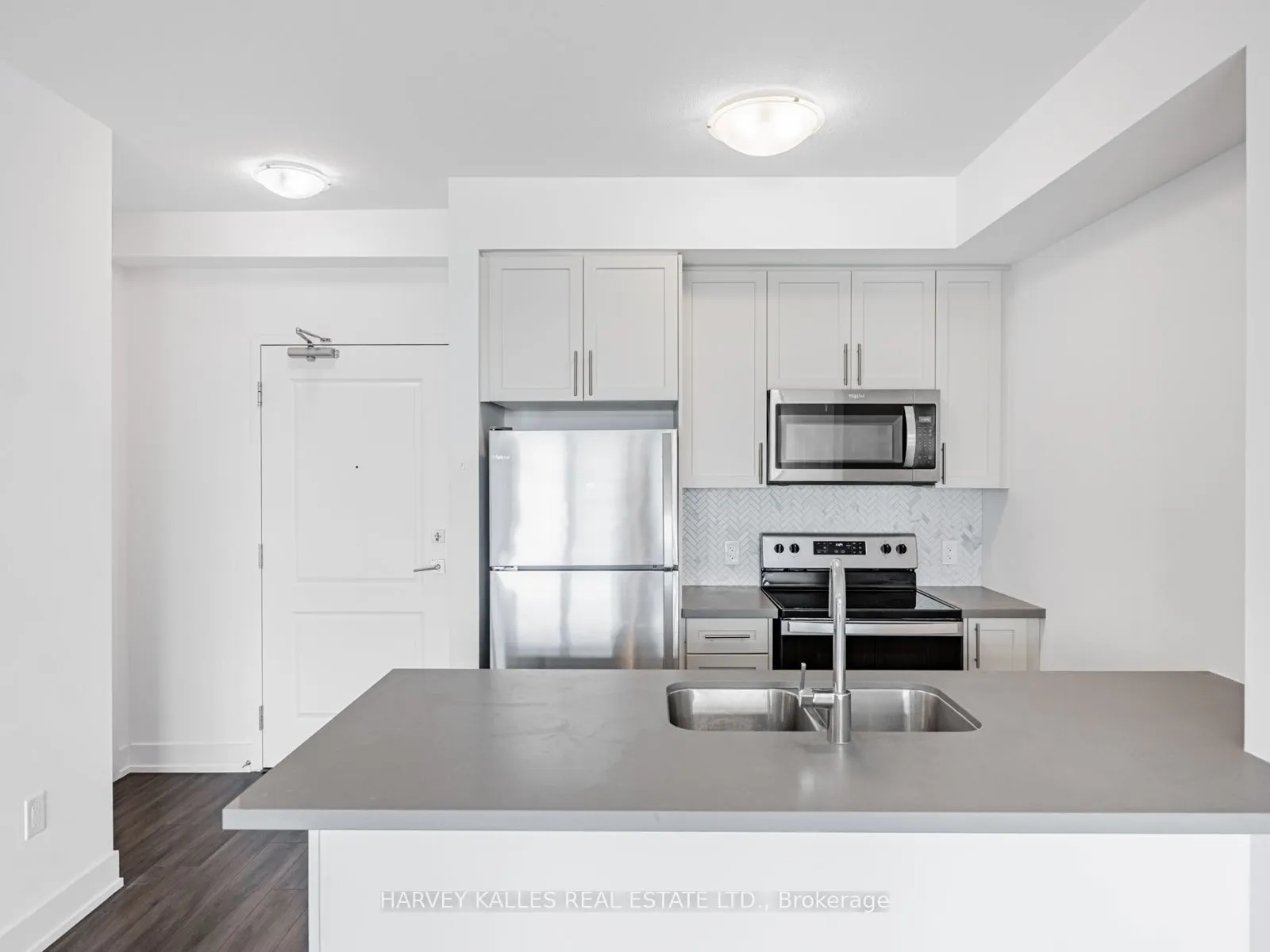 450 Dundas Street E, #704