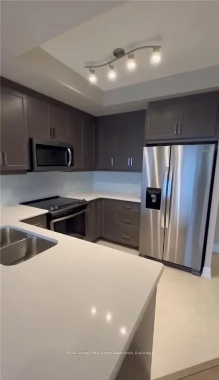 1878 Gordon Street, #814