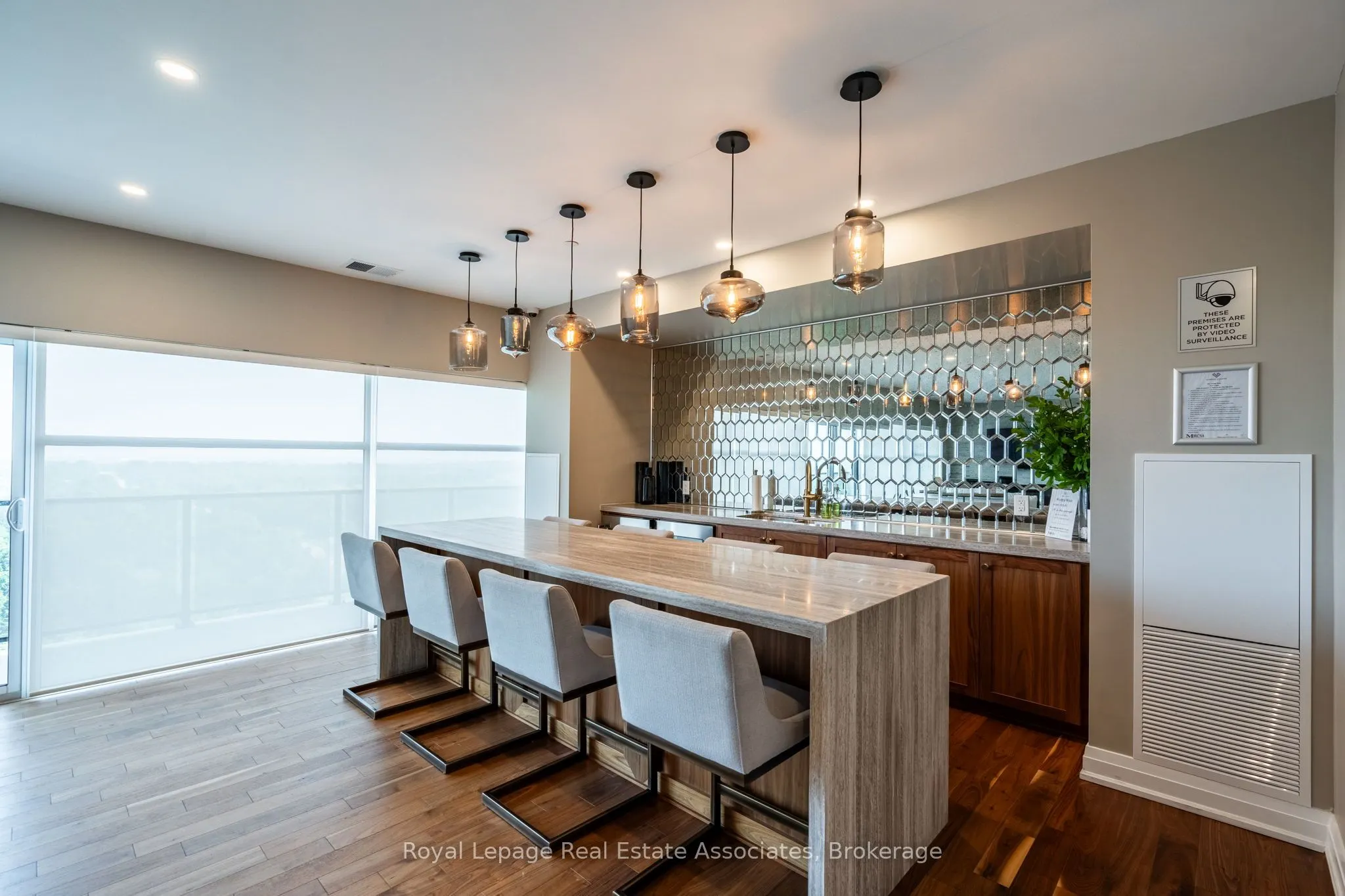 1878 Gordon Street, #814