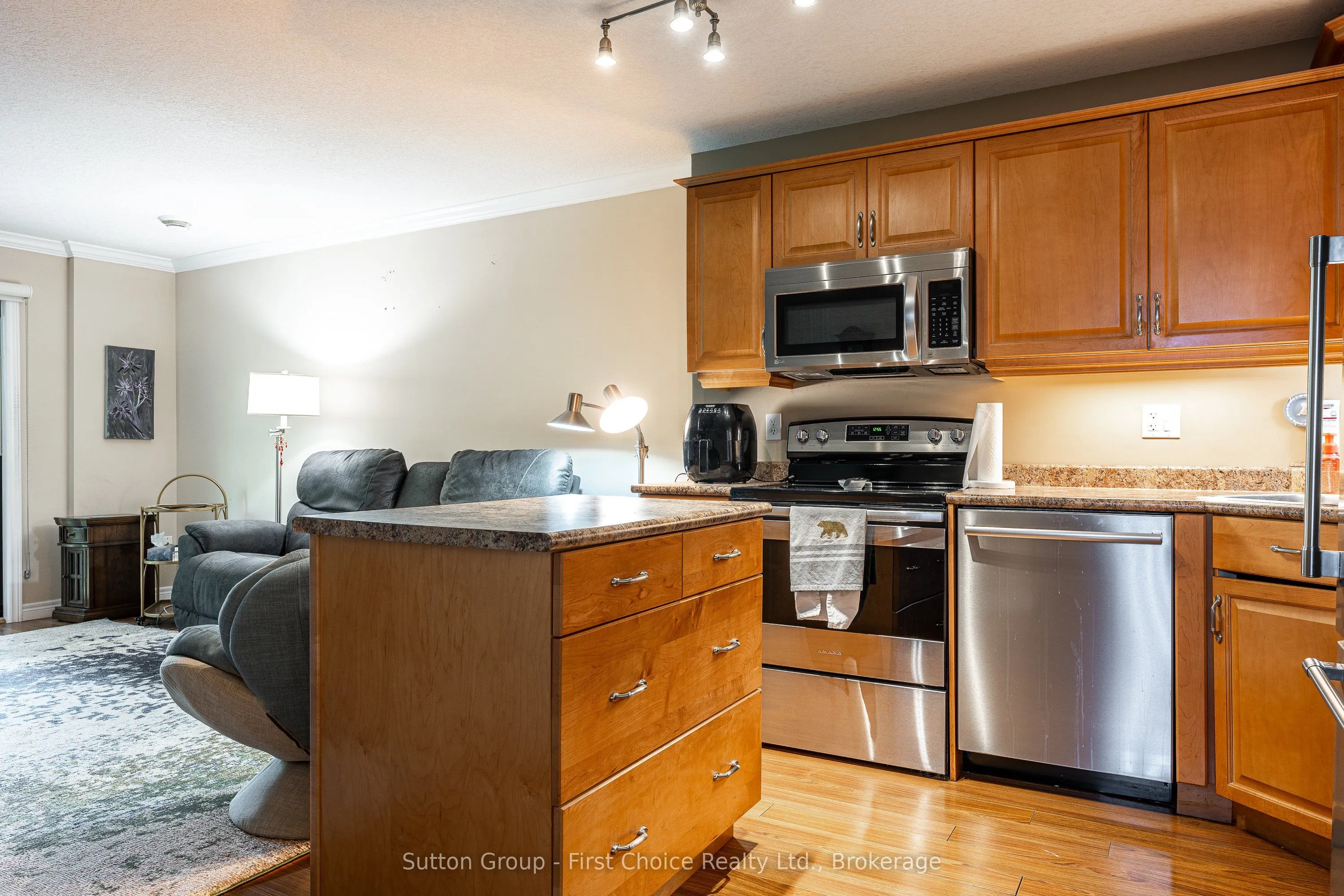 160 Romeo Street, #206
