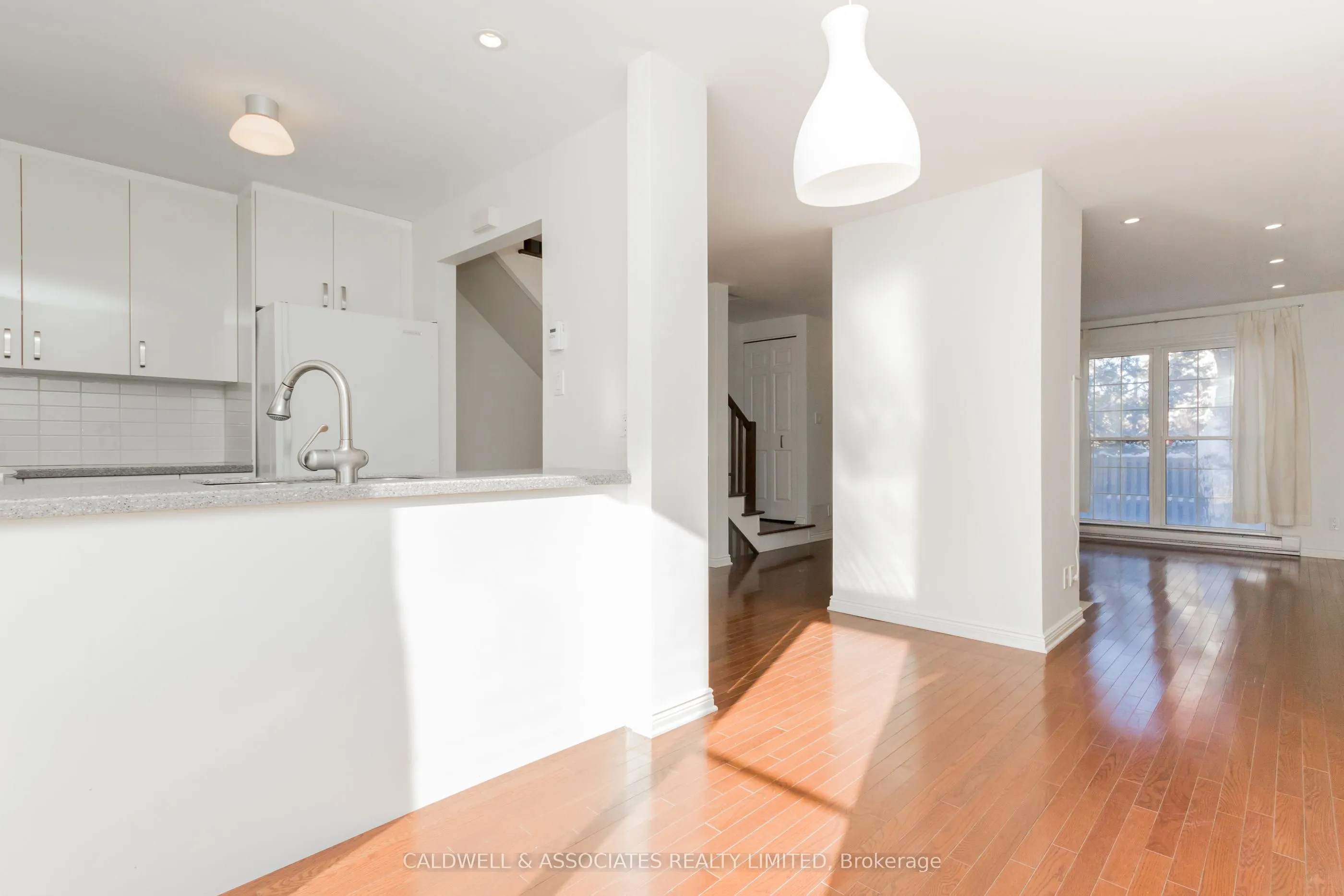 319 Mackay Street, #1