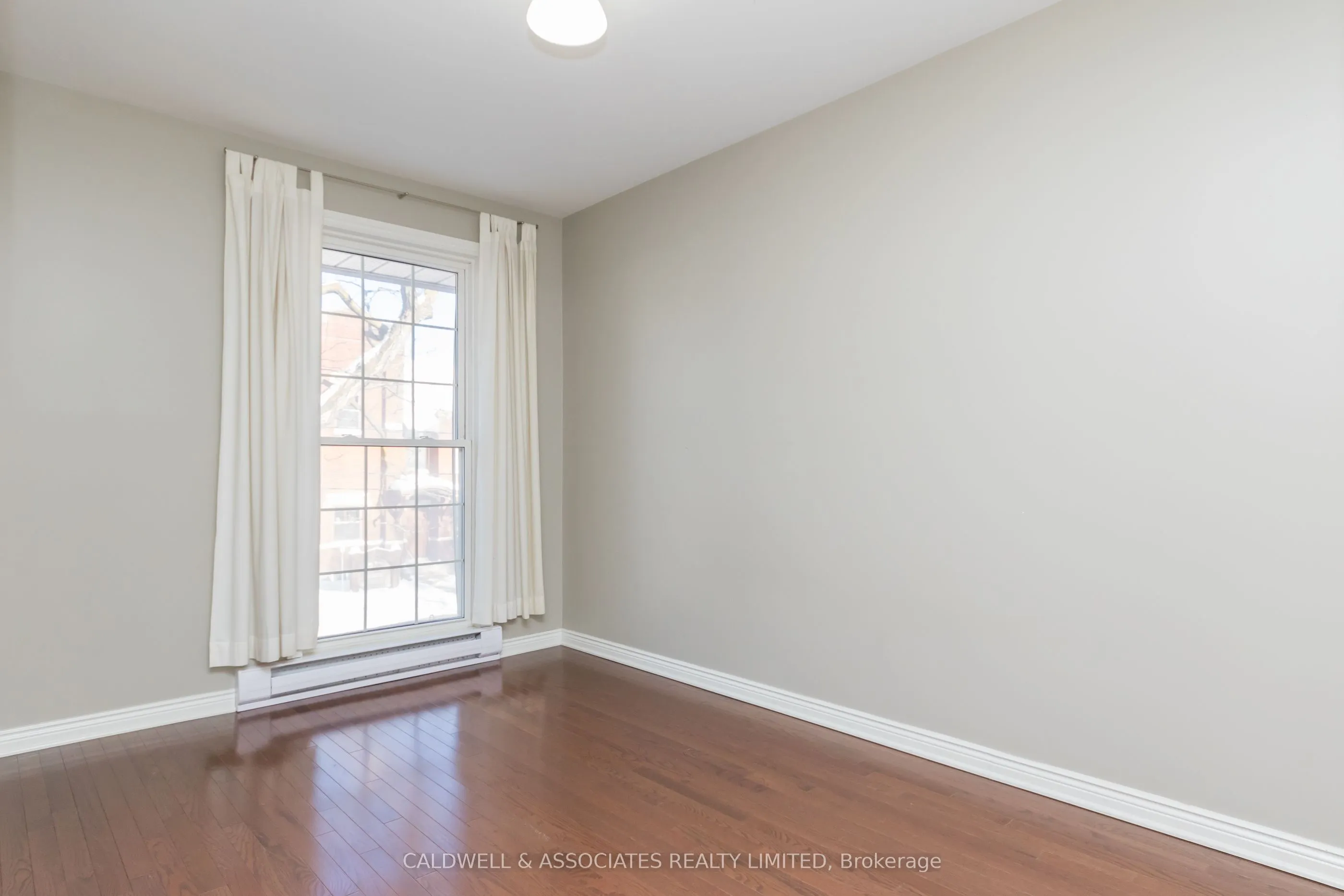 319 Mackay Street, #1