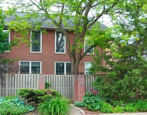 319 Mackay Street, #1