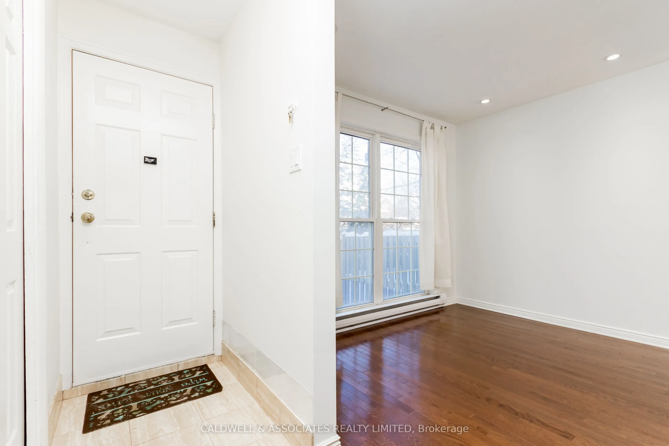 319 Mackay Street, #1