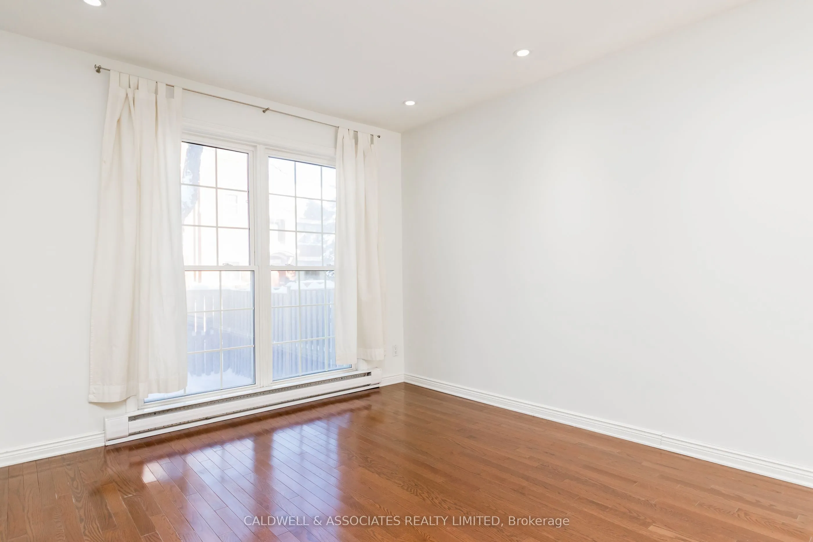319 Mackay Street, #1