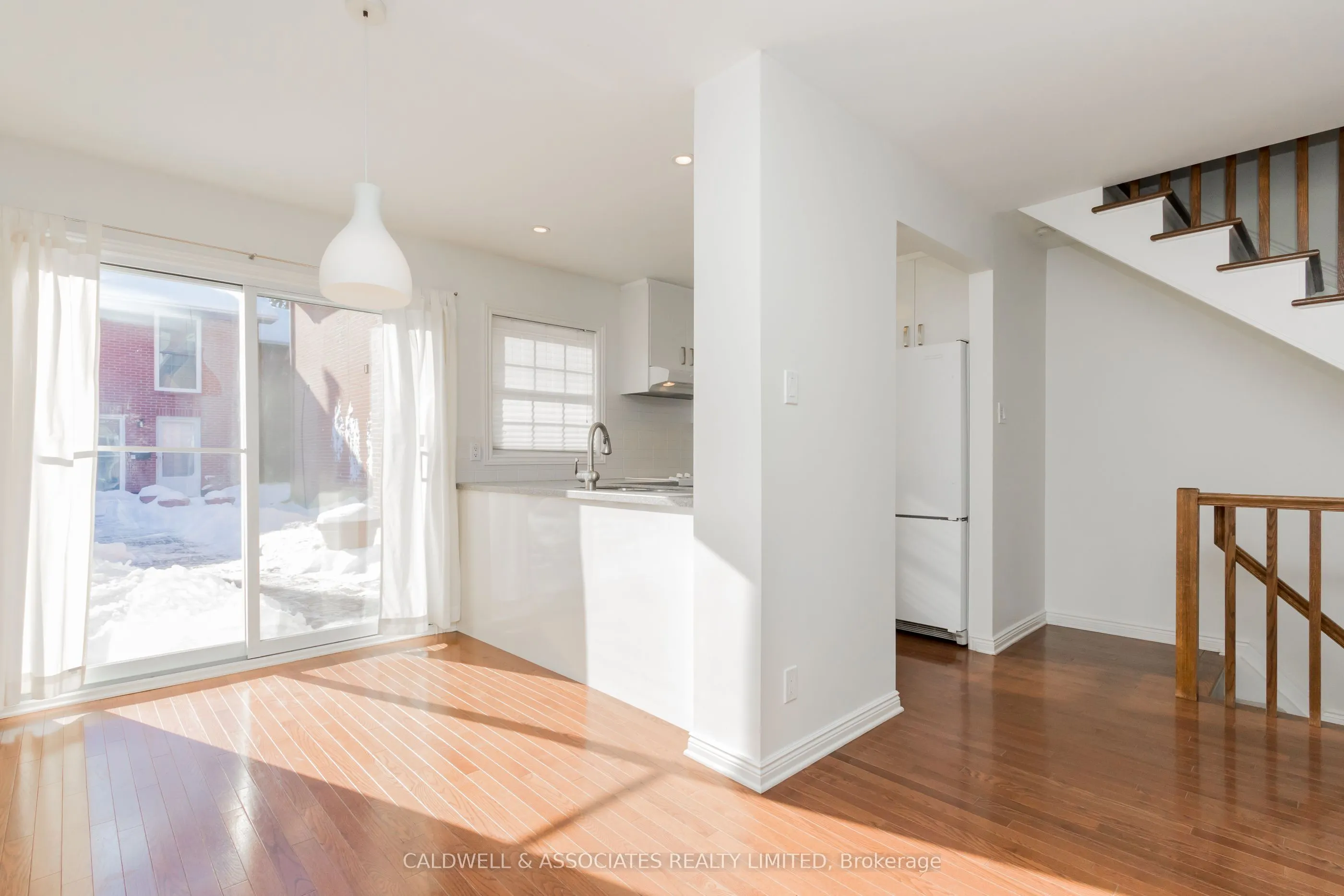 319 Mackay Street, #1
