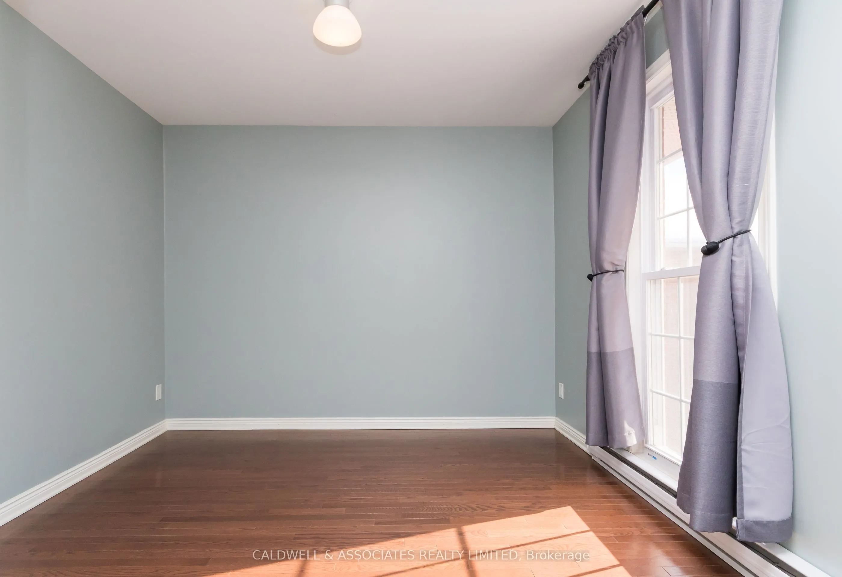319 Mackay Street, #1